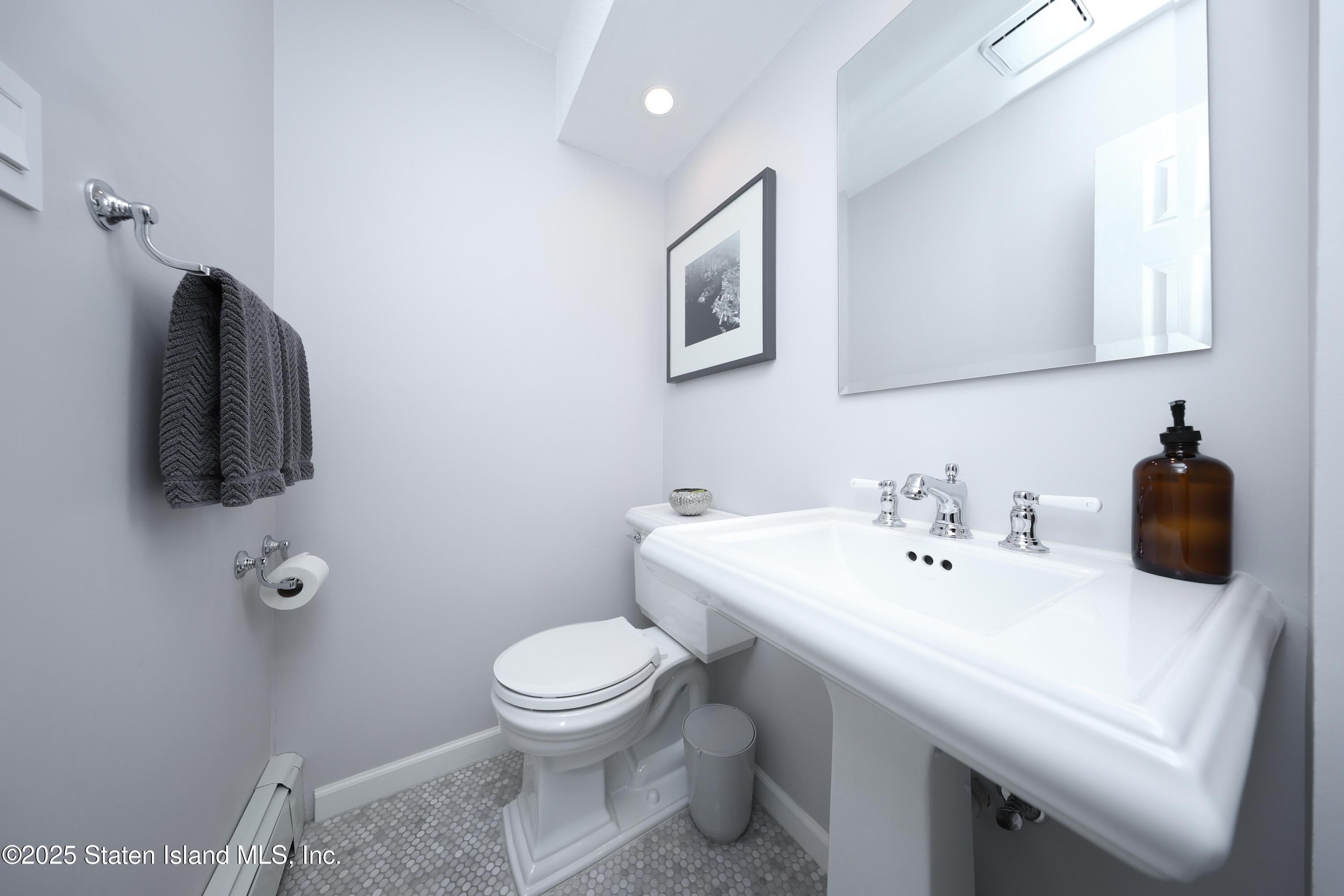 54 S Railroad Avenue, Staten Island, NY, 10305 image 14