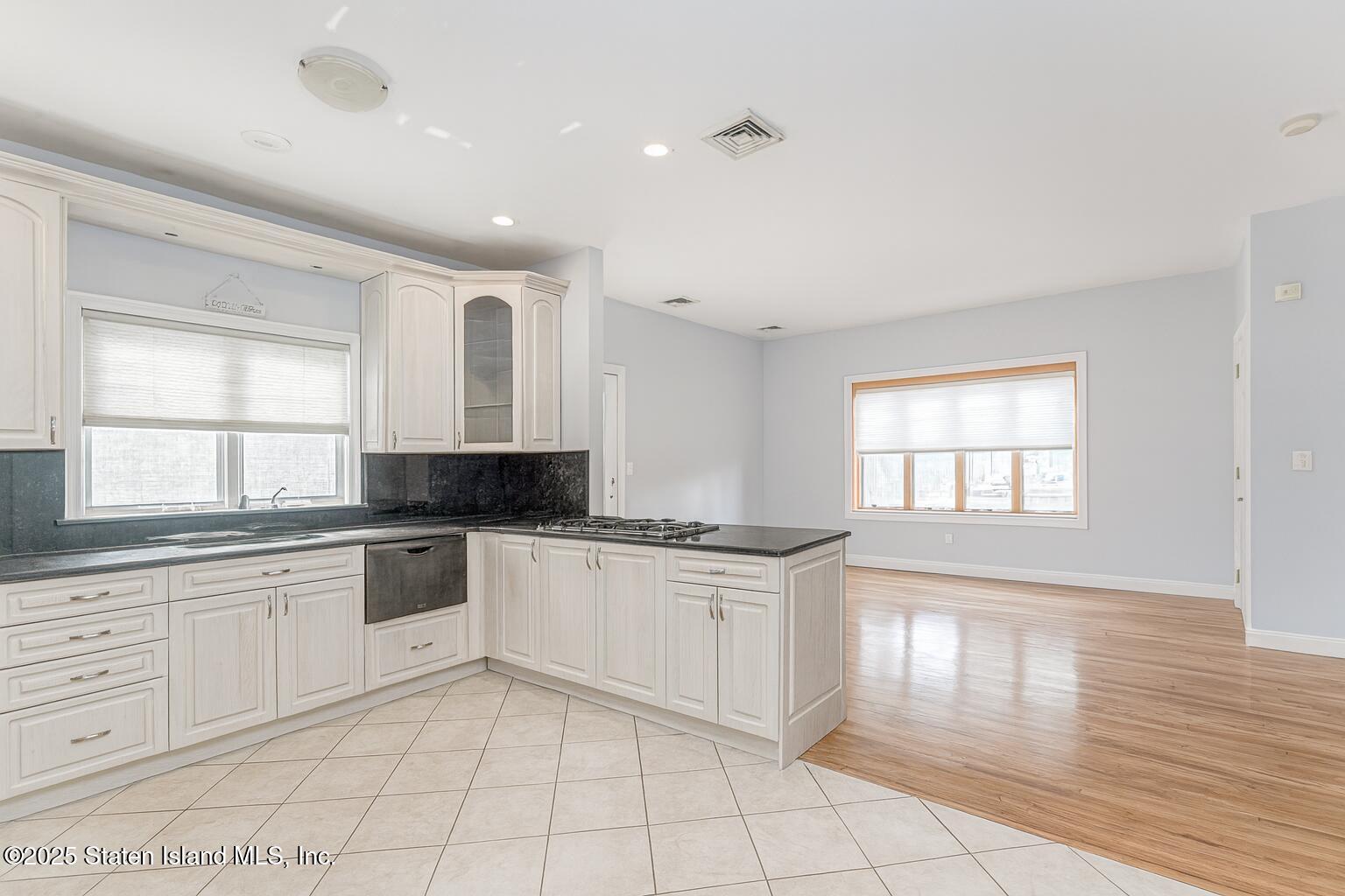 124 Virginia Avenue, Staten Island, NY, 10305 image 25