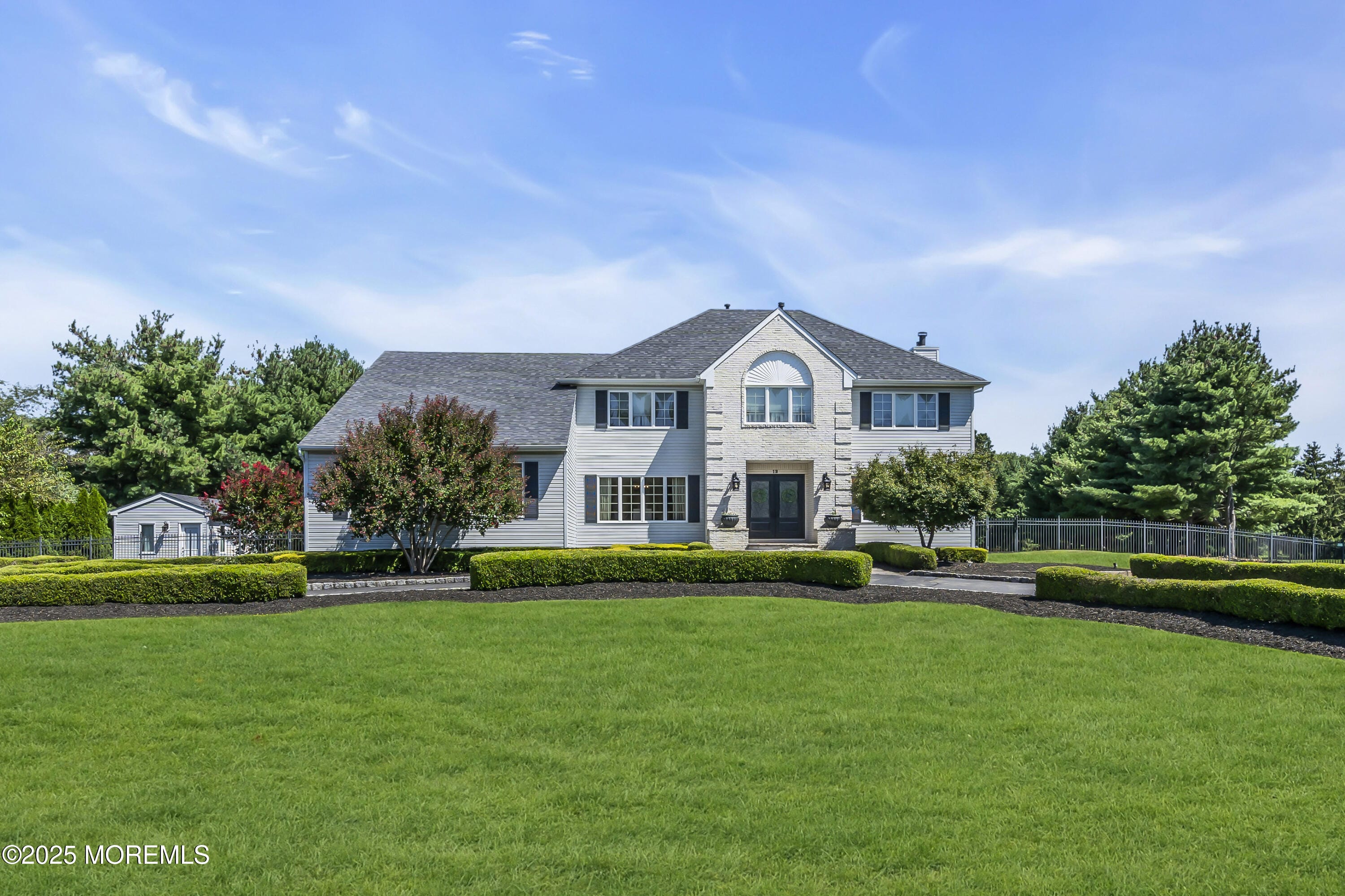12 Clayton Drive Image 2