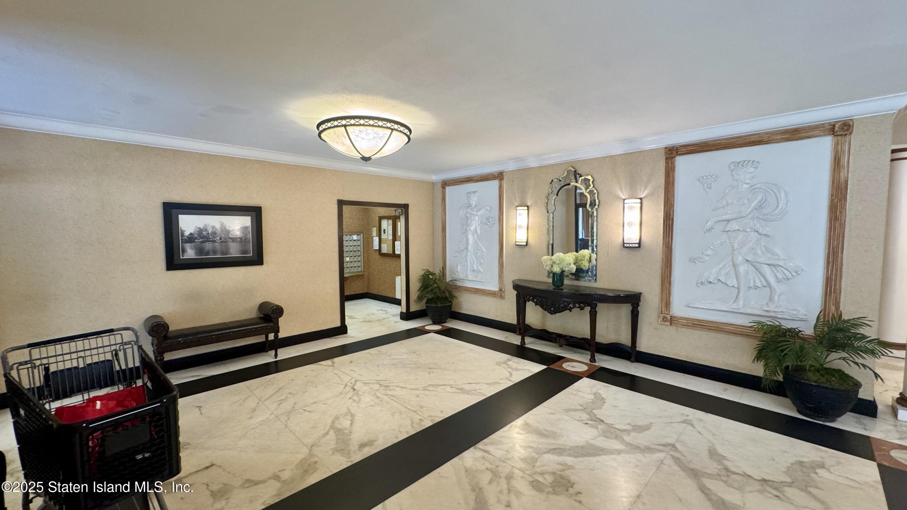 1100 Clove Road 2b Image 4