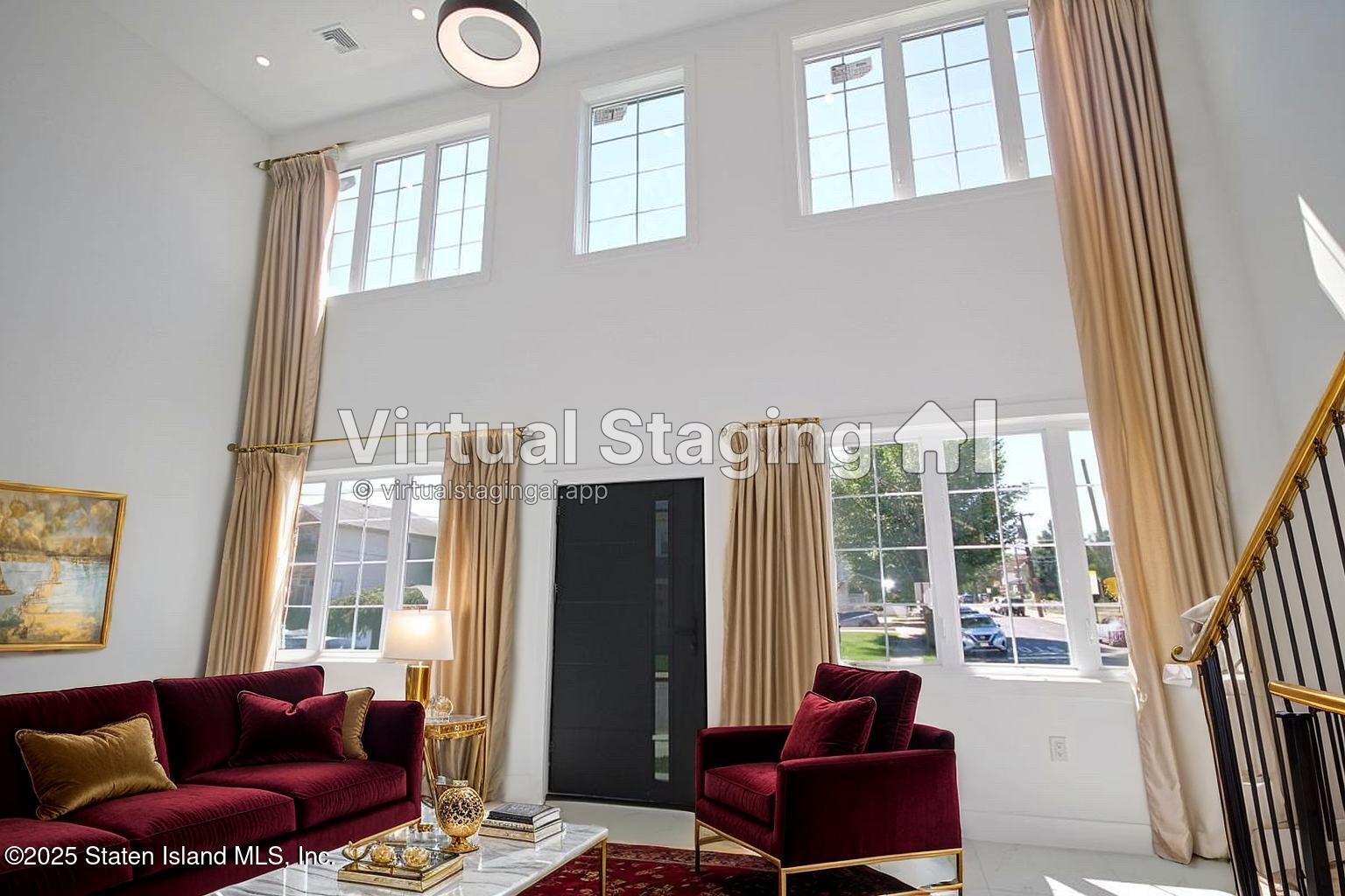 51 Bedford Avenue Image 3