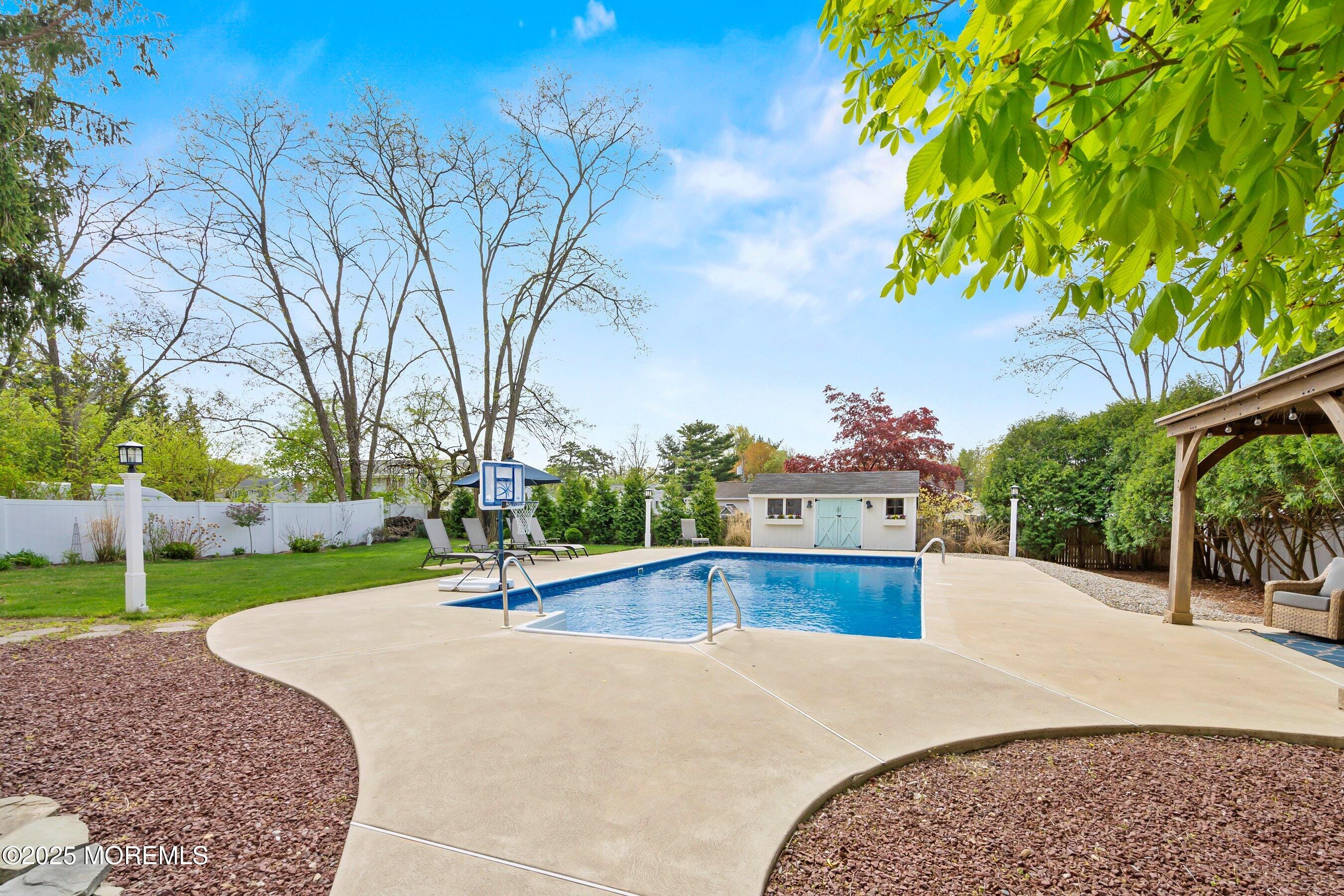 408 Winding Way Image 5