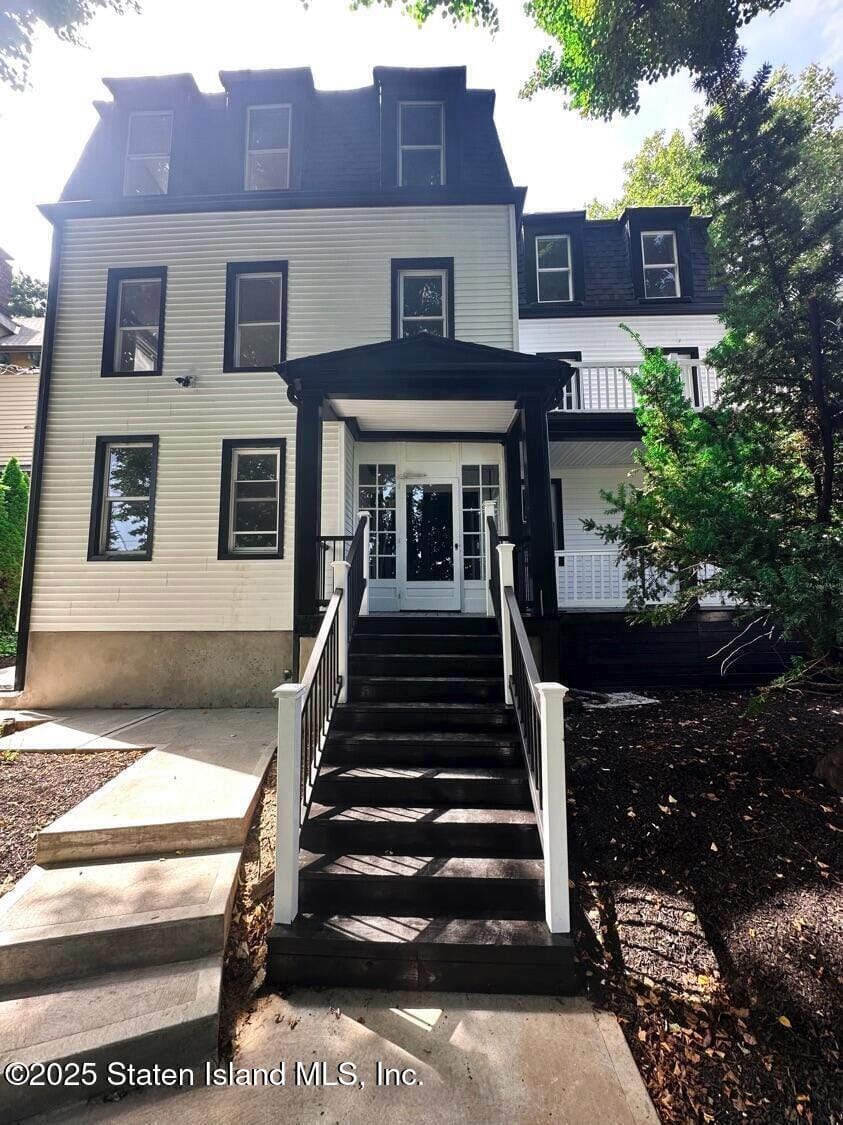 212 St. Pauls Avenue Image 1