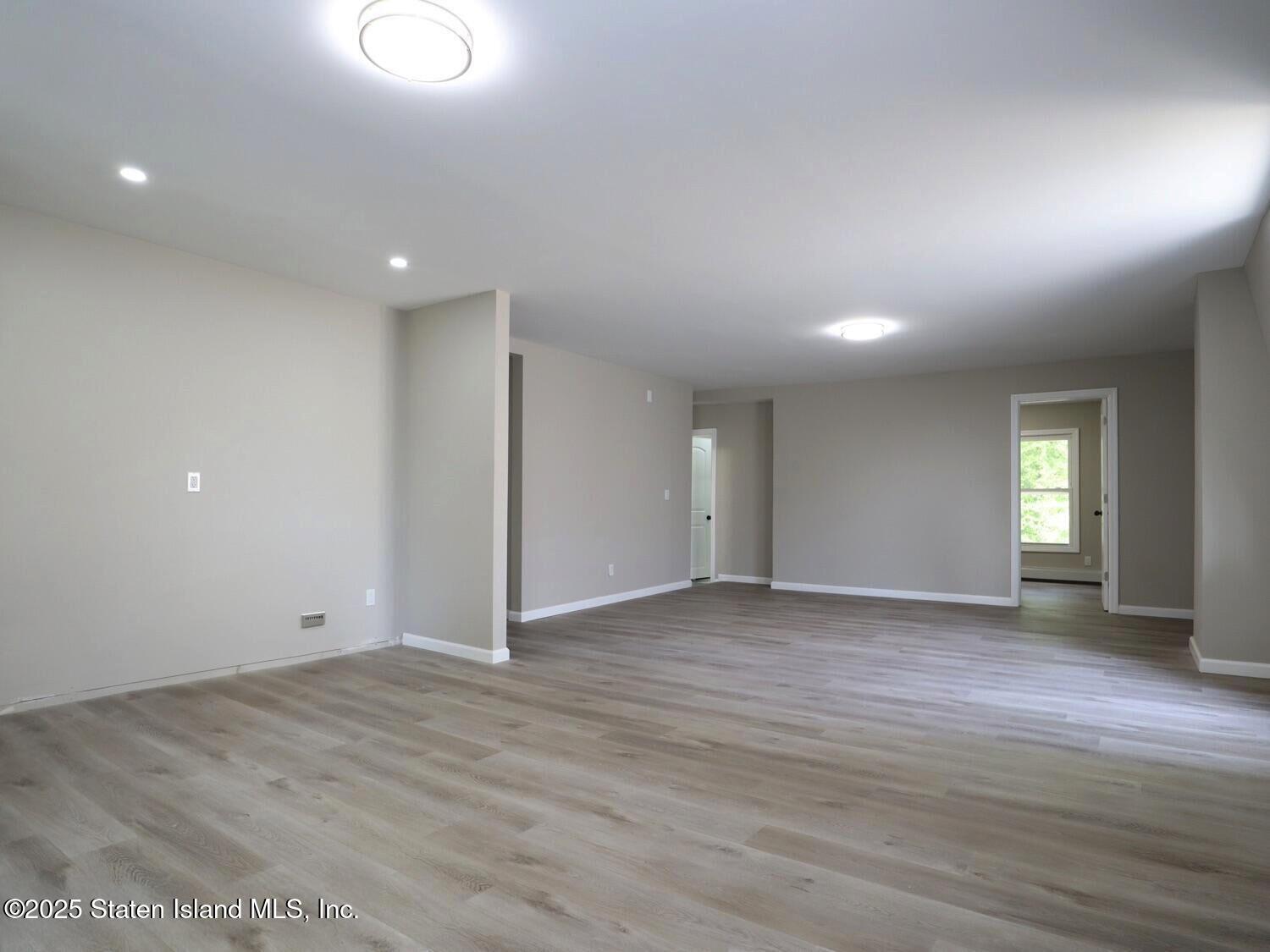 212 St. Pauls Avenue, Staten Island, NY, 10304 image 26