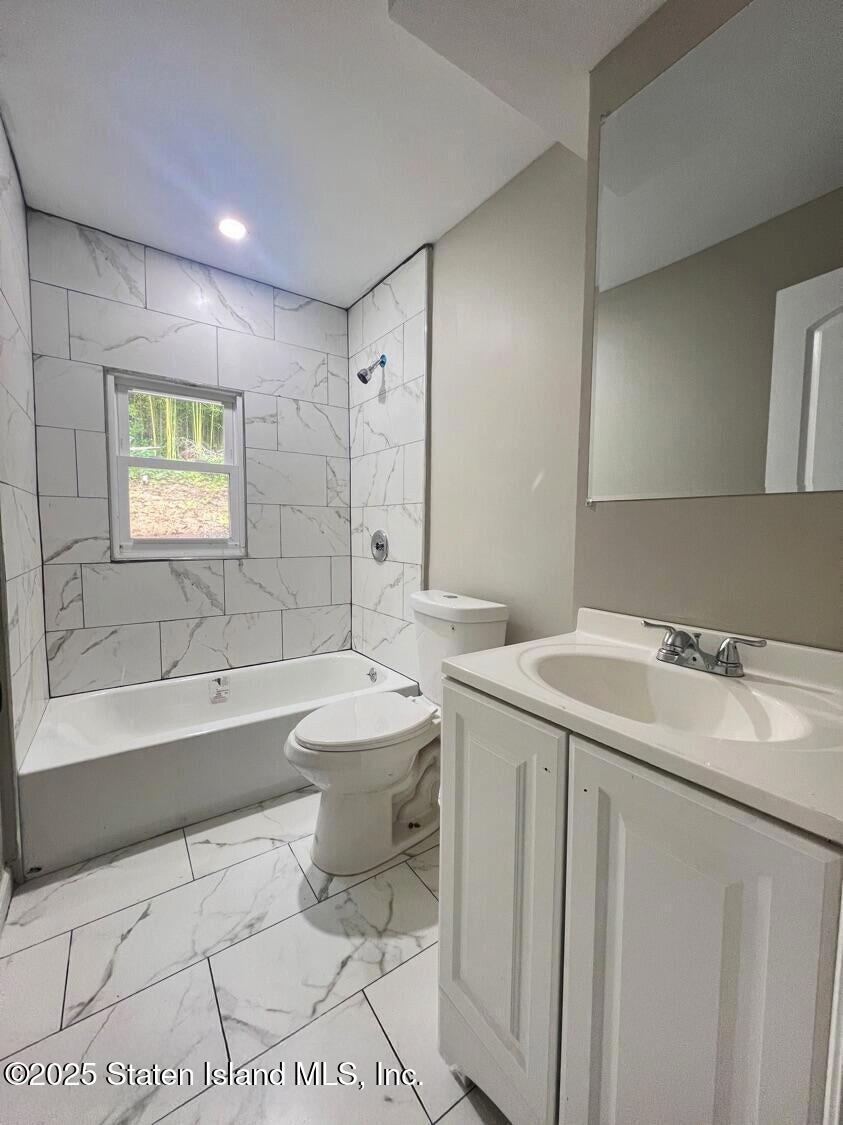 212 St. Pauls Avenue, Staten Island, NY, 10304 image 33