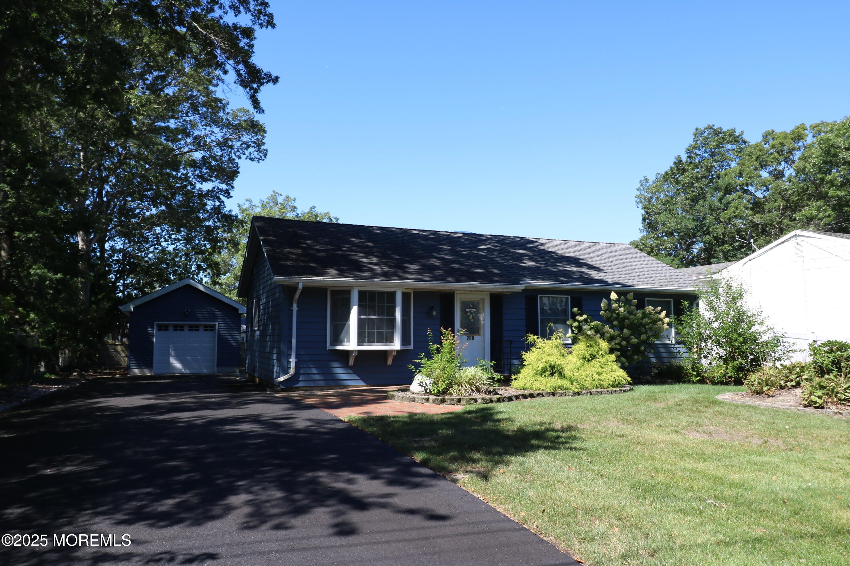 208 Steering Lane, Manahawkin, NJ, 08050