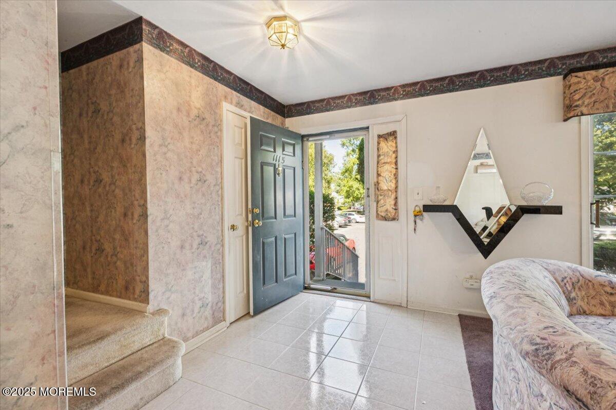 1115 Roseberry Court Image 4