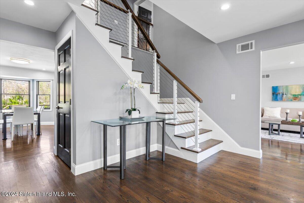 8 Poillon Avenue Image 5