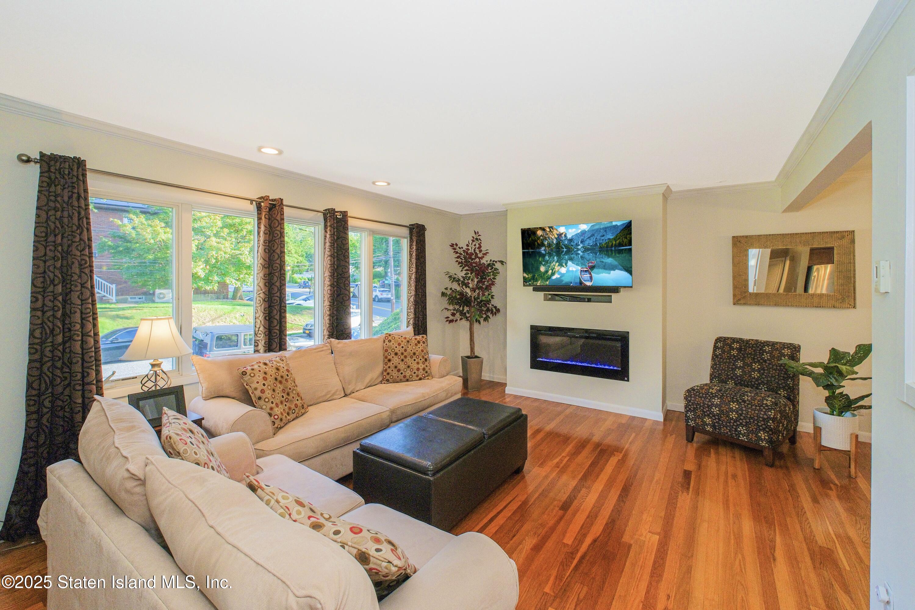 7 Dore Court Image 2