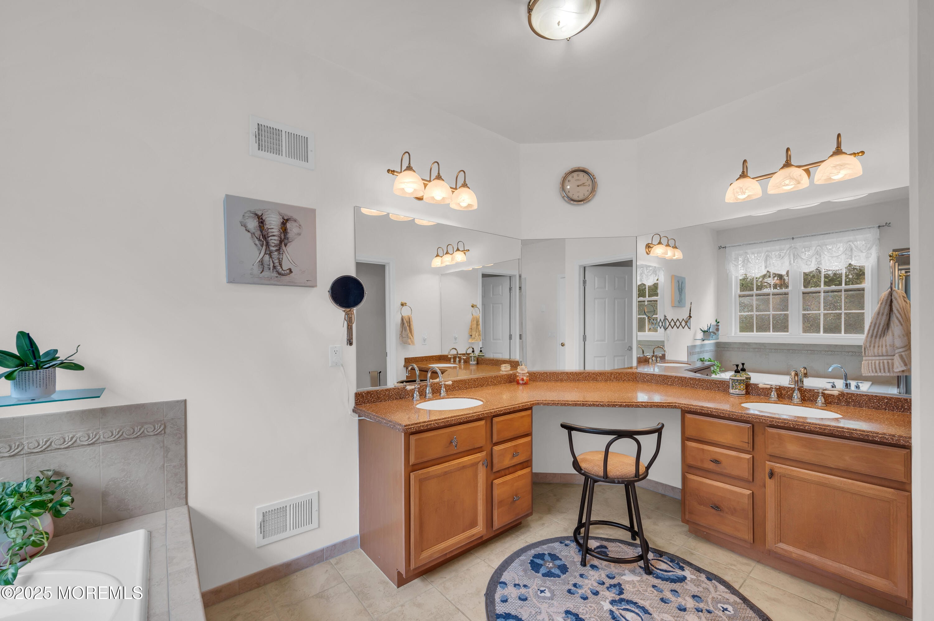 208 Bradwick Way, Marlboro, NJ, 07746 image 29