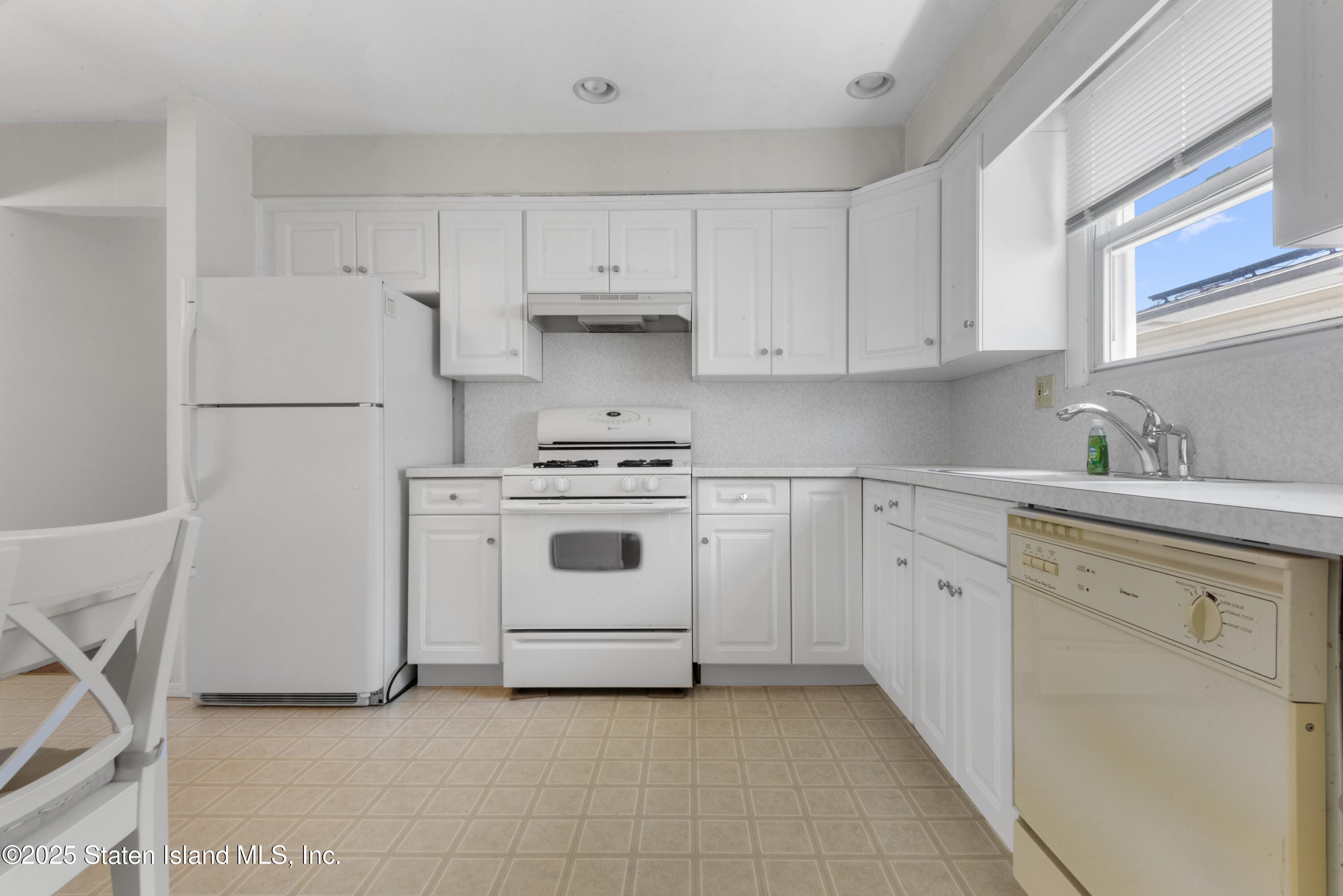 97 Lyndale Avenue, Staten Island, NY, 10312 image 9