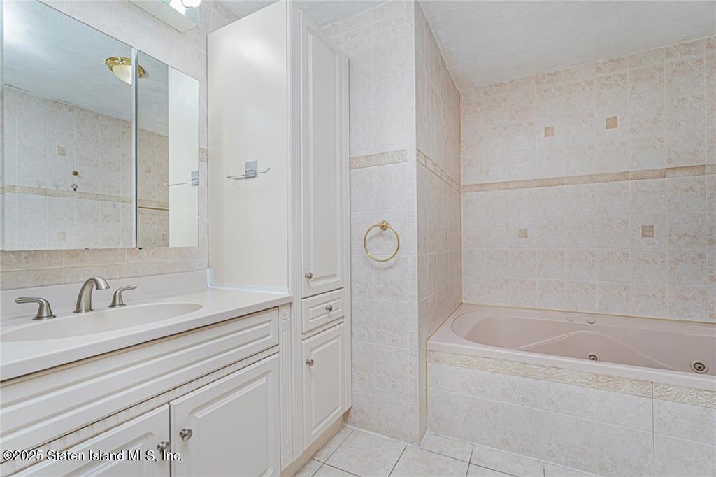70 Redwood Loop, Staten Island, NY, 10309 image 17