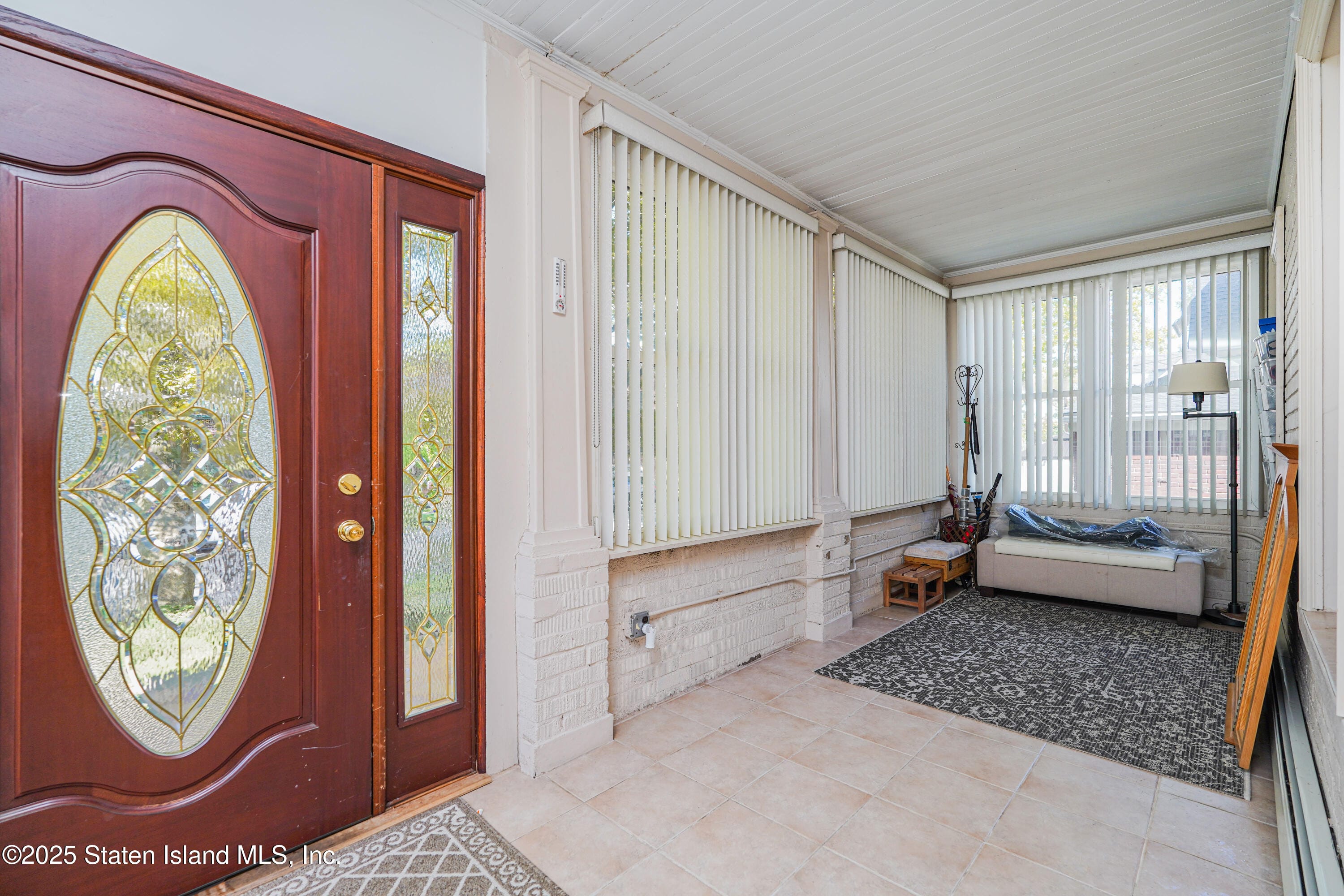 86 Fremont Avenue Image 3