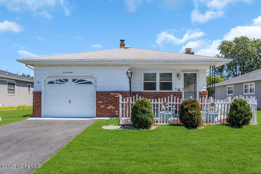 214 Charlotteville Drive, Toms River, NJ, 08757