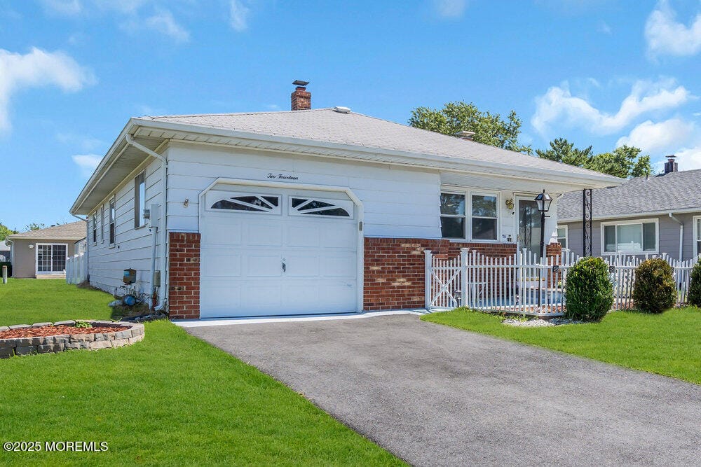 214 Charlotteville Drive Image 2
