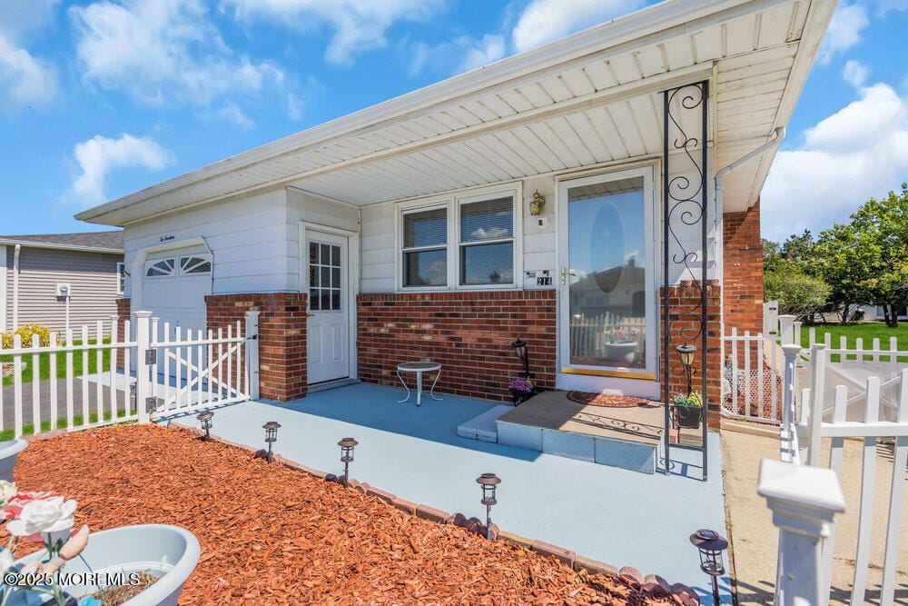 214 Charlotteville Drive Image 4
