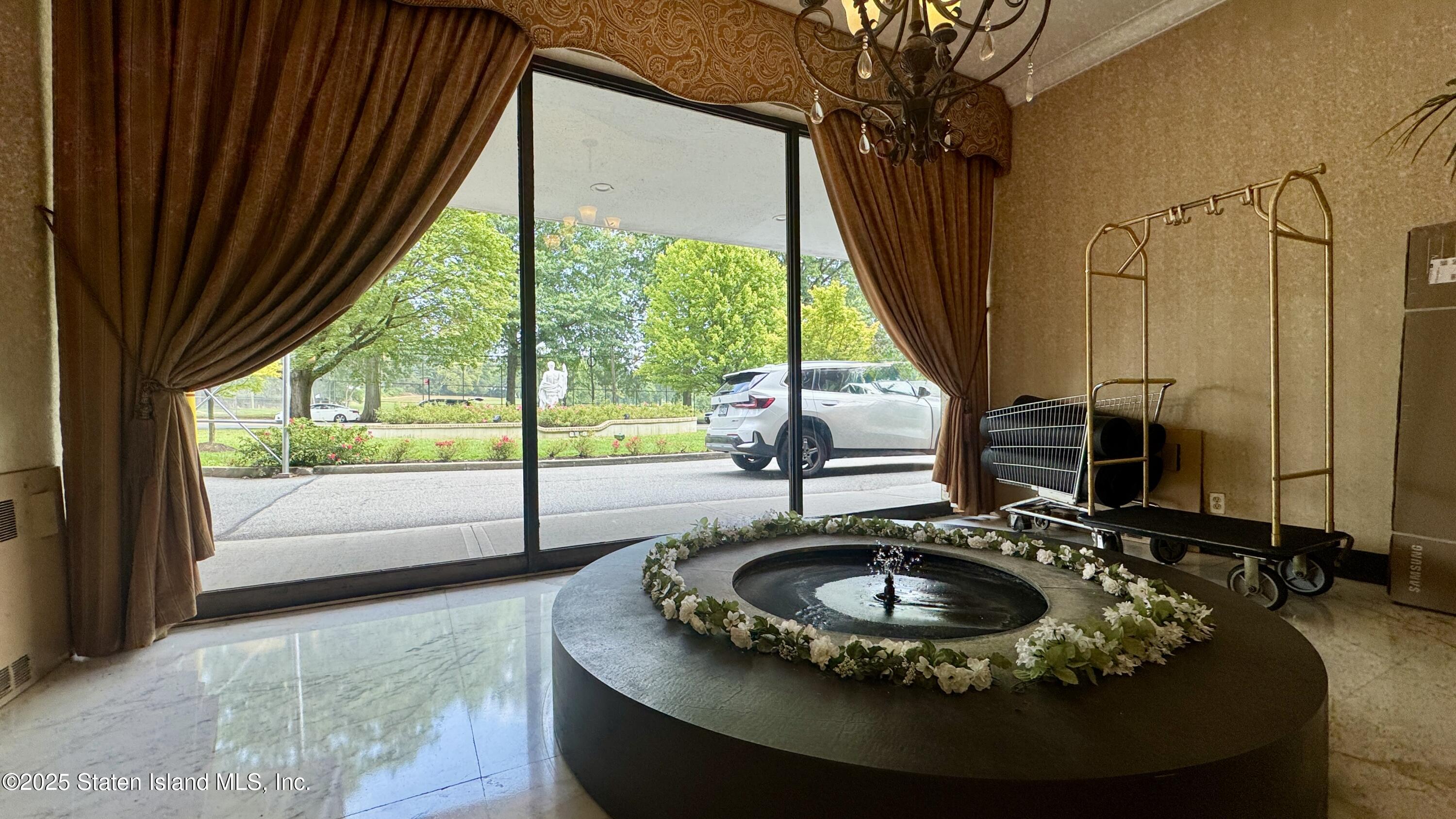 1100 Clove Road 2b Image 5