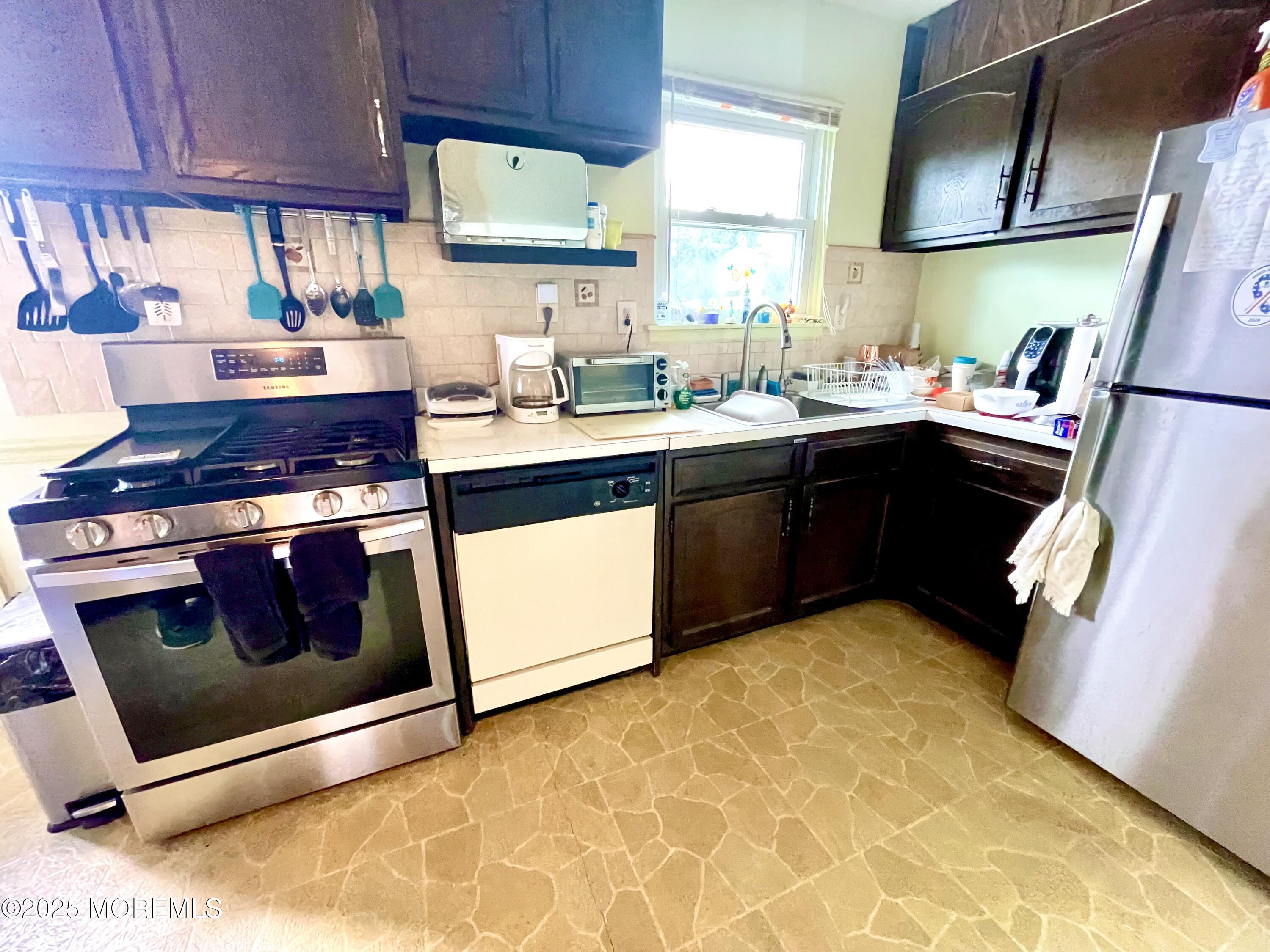 107 Primrose Lane Image 5