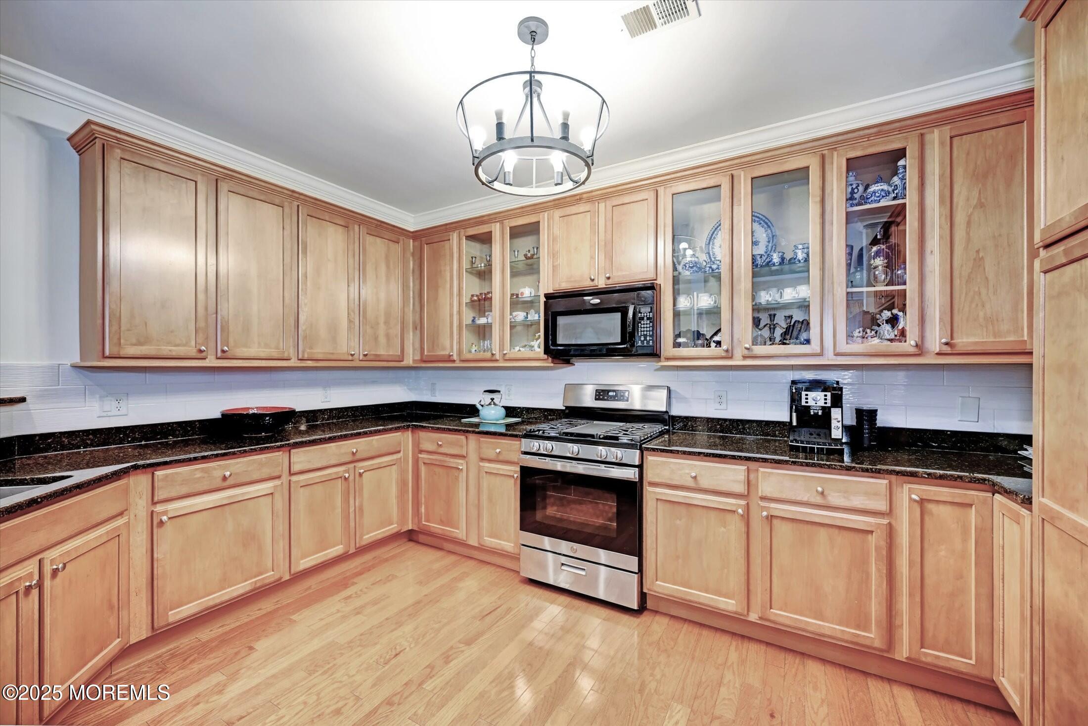 7102 Falston Circle Image 4