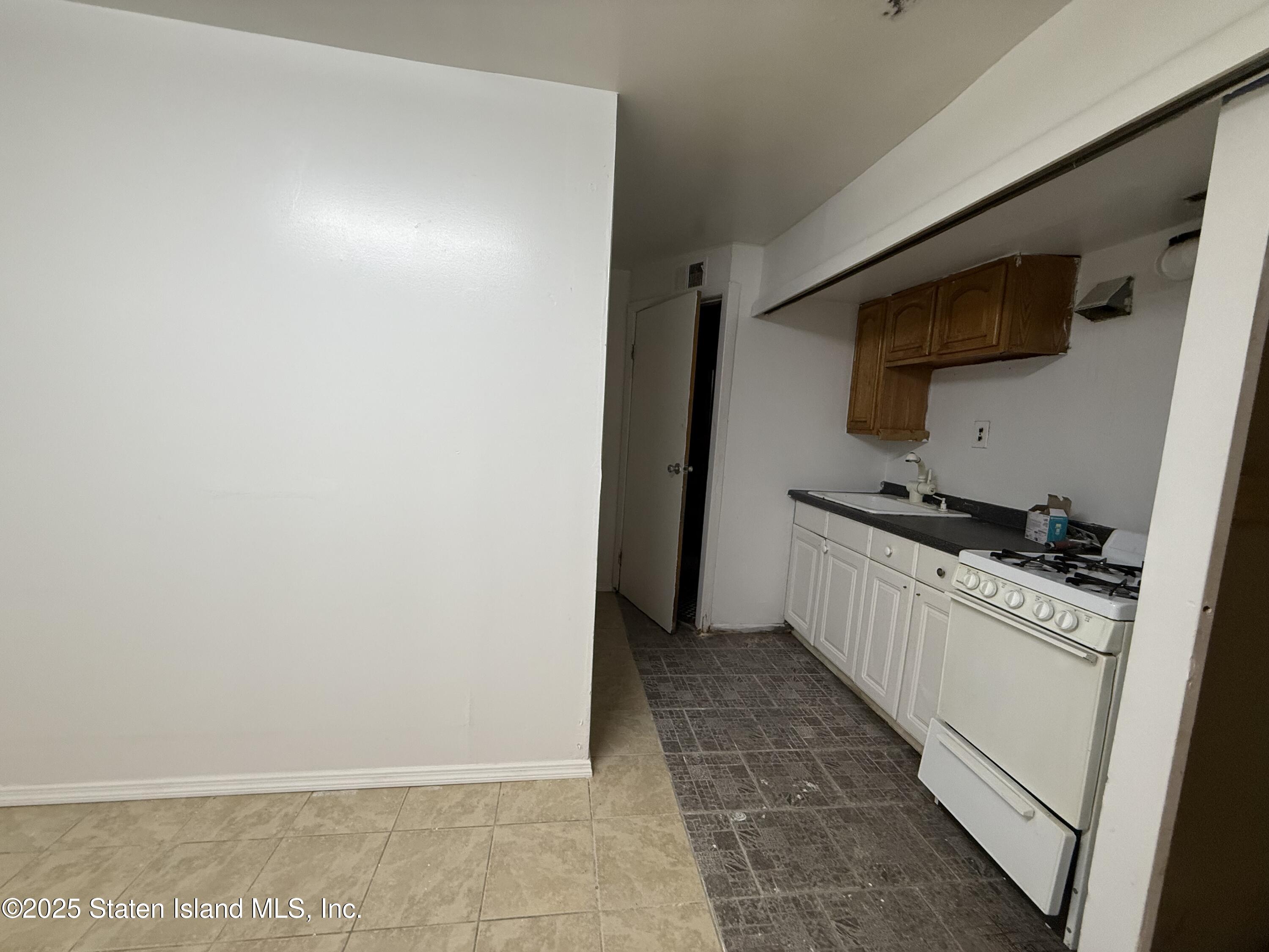 187 Keating Place, Staten Island, NY, 10314 image 27