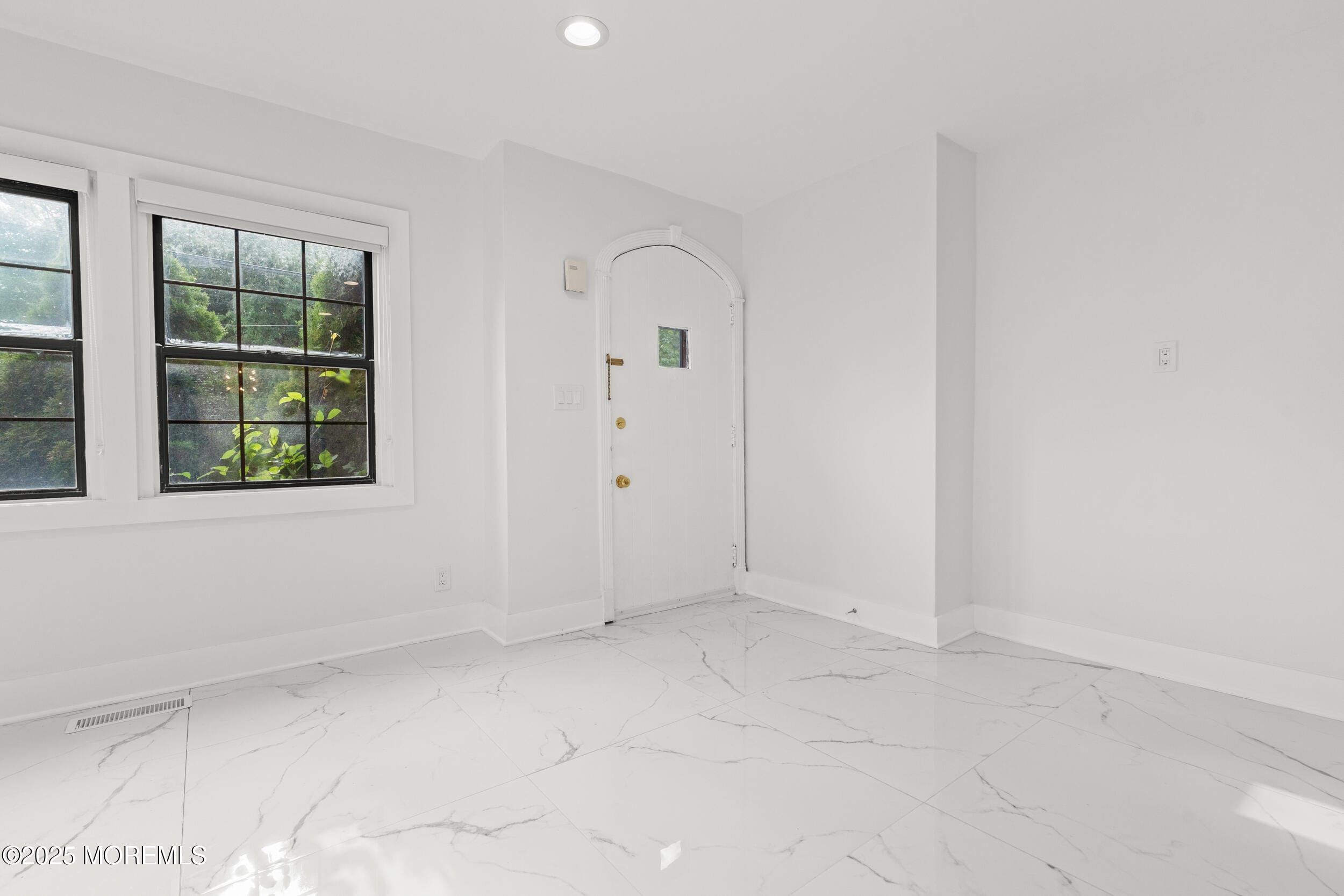 1001 Norwood Avenue 5 Image 2
