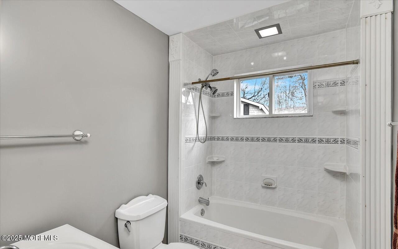 64 Waackaack Avenue, Keansburg, NJ, 07734 image 9