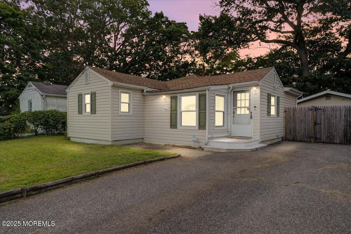 908 Bowling Green Drive, Toms River, NJ, 08753