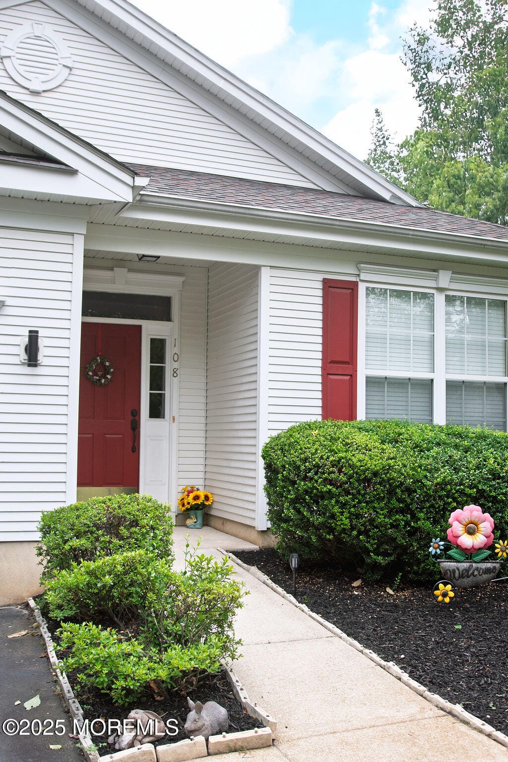108 Hyannis Court Image 2
