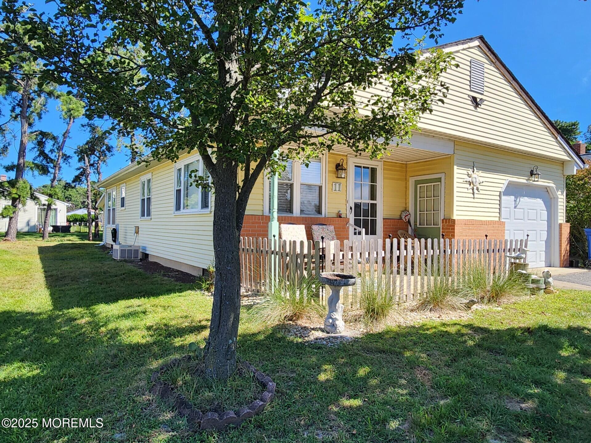 11 Inverell Drive, Toms River, NJ, 08757