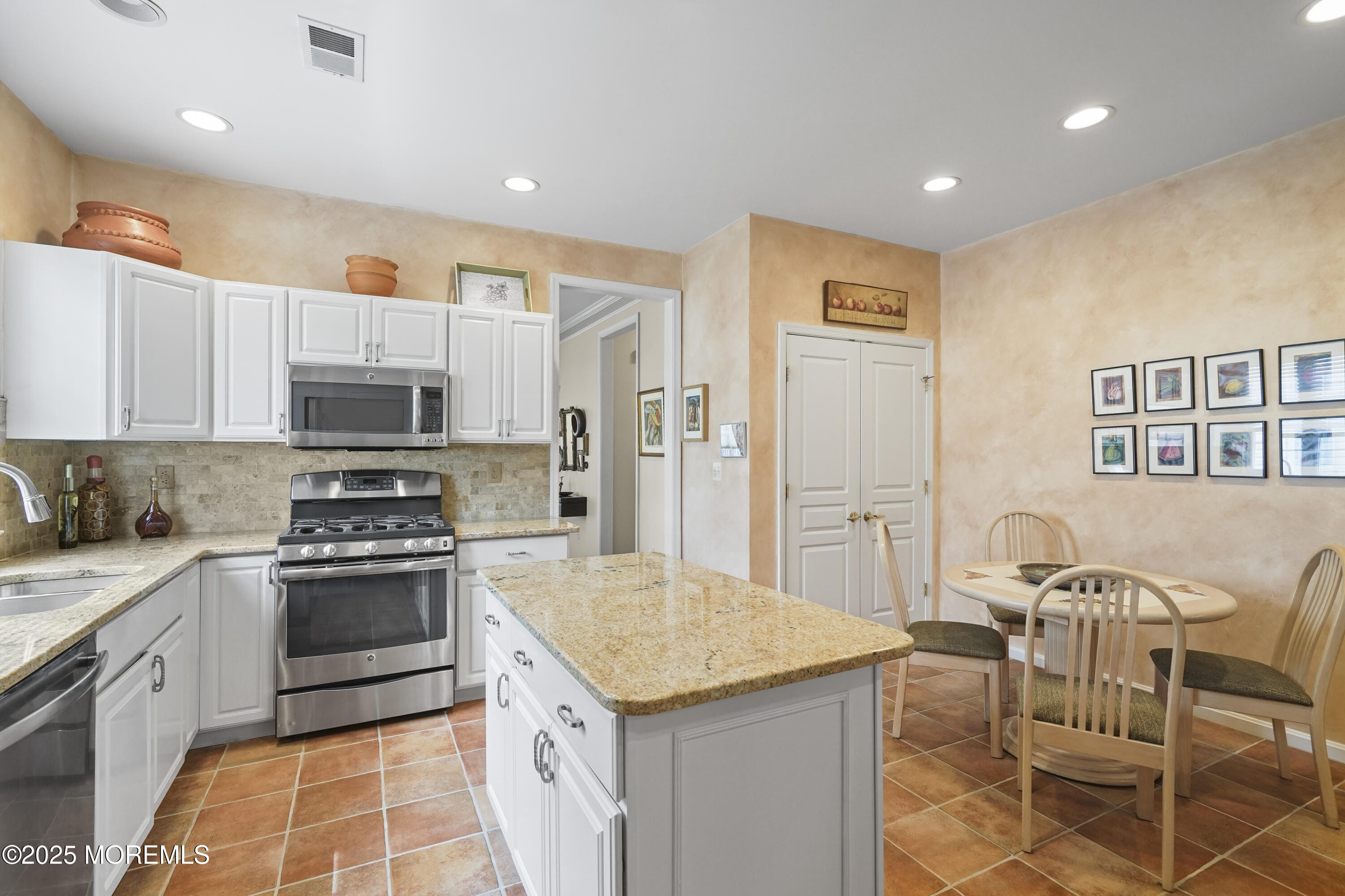 633 Harrier Drive 633, Monroe, NJ, 08831 image 14