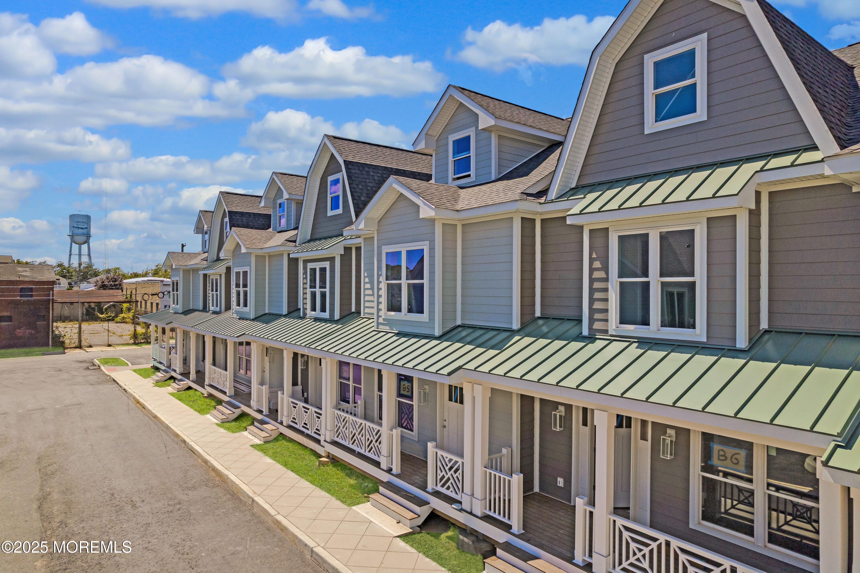 1 Railroad Avenue B7 Image 1