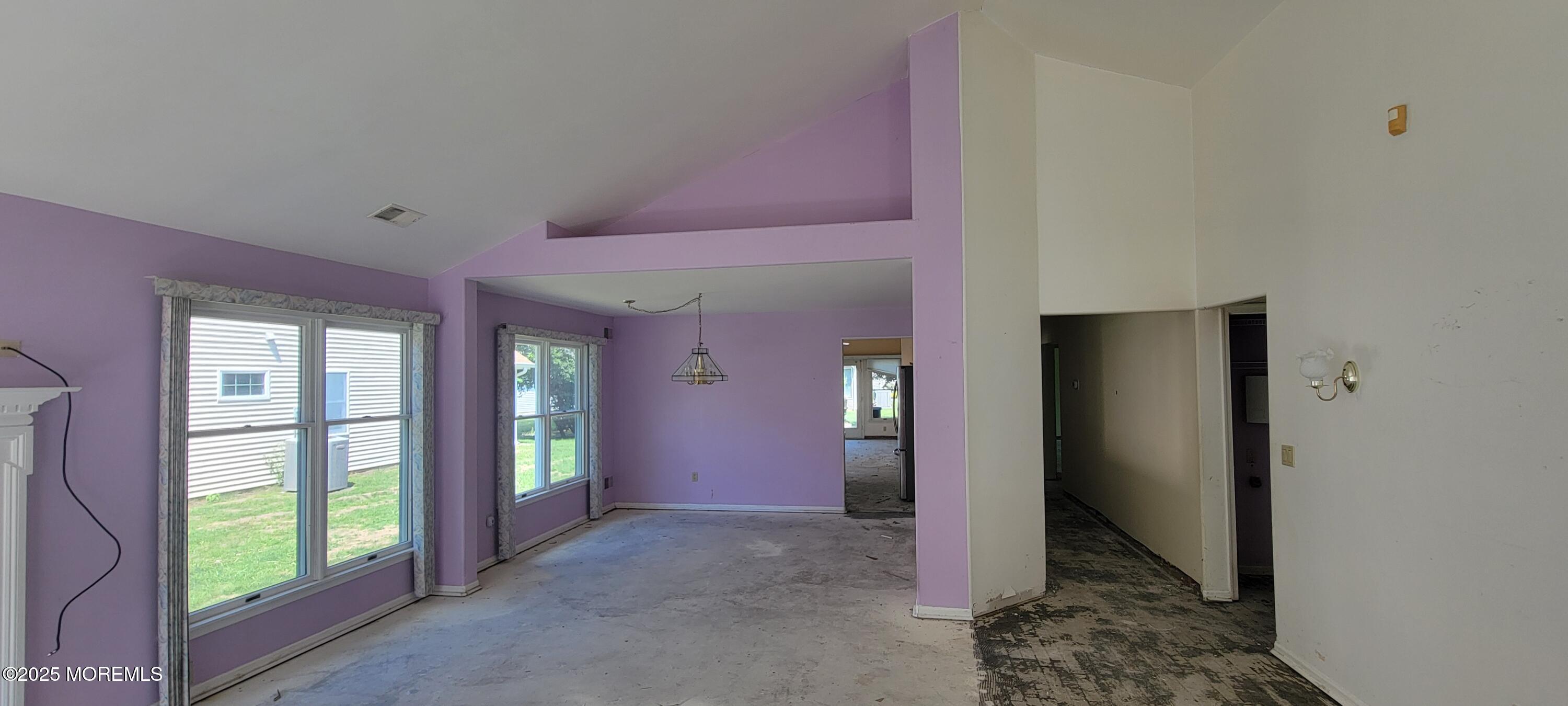 407 Kingsridge Road Image 3