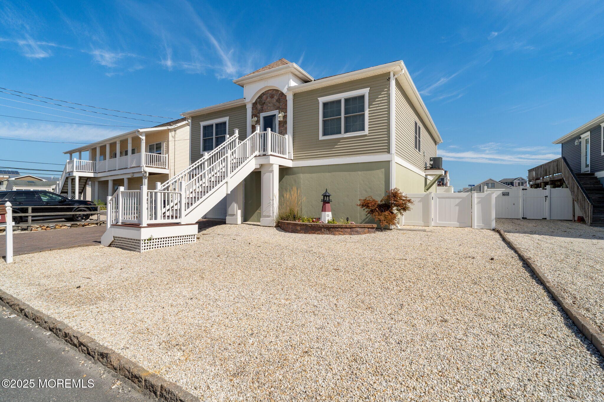 103 E Hudson Drive Image 2
