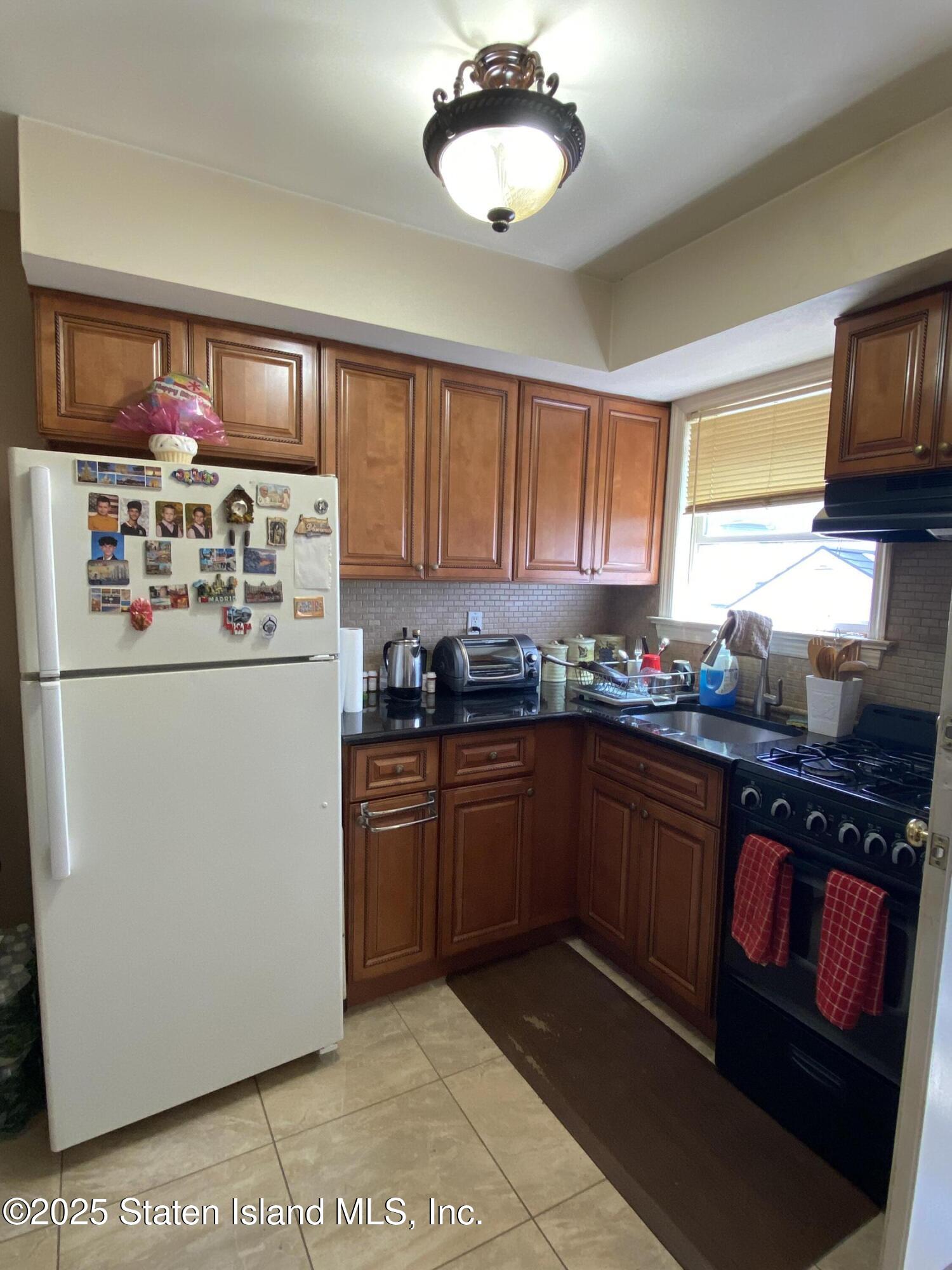 61 Heinz Avenue, Staten Island, NY, 10308 image 21