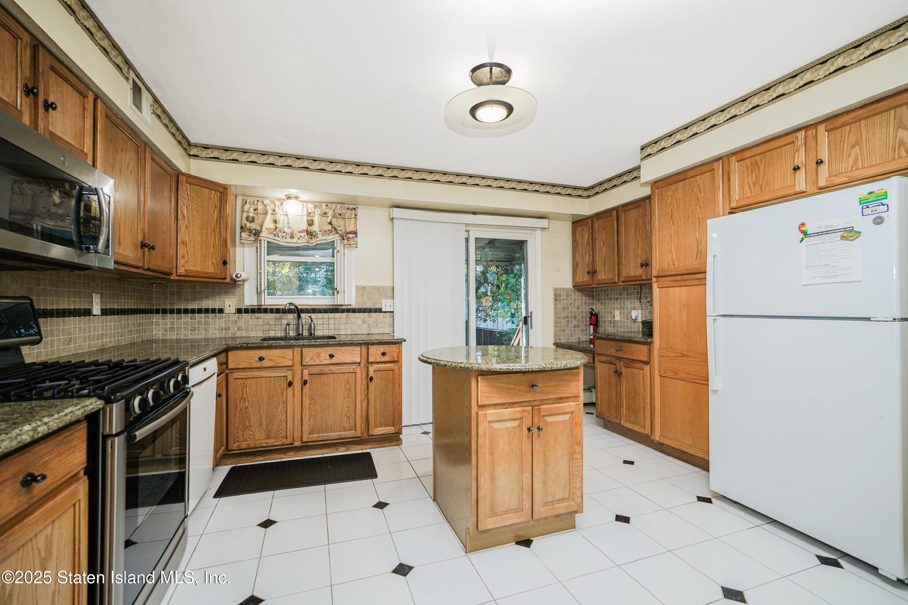 136 Lyman Avenue, Staten Island, NY, 10305 image 13