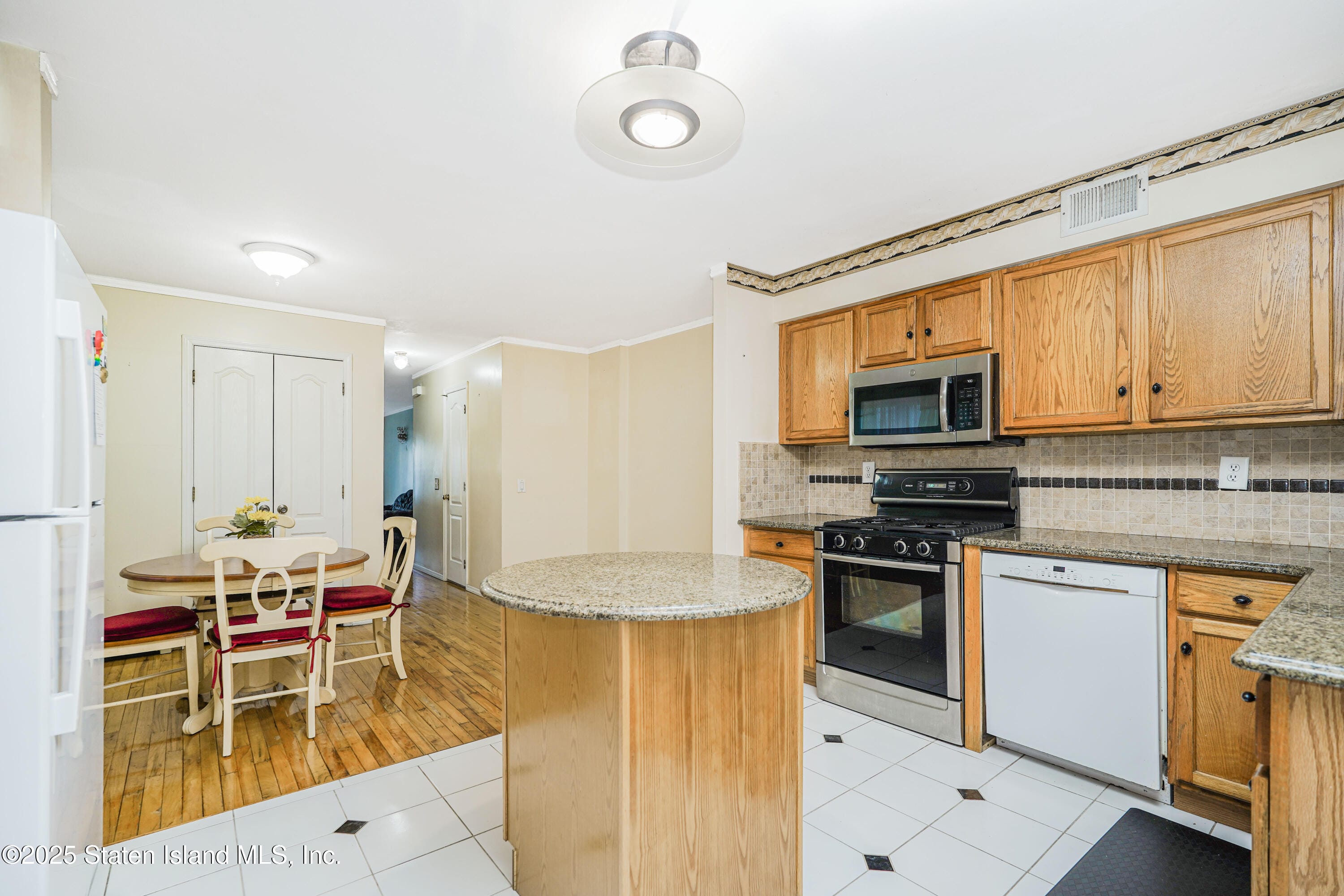 136 Lyman Avenue, Staten Island, NY, 10305 image 14