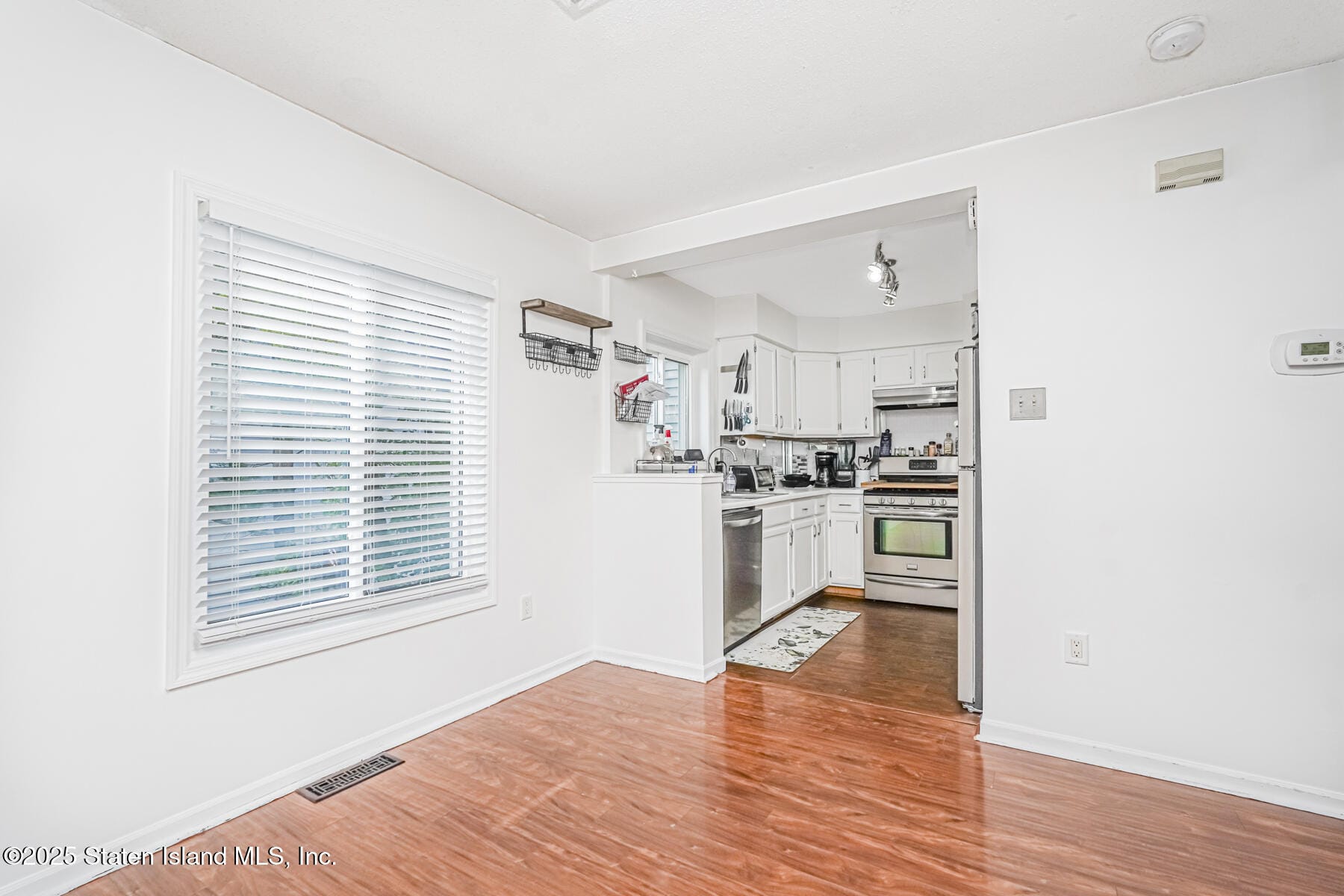 70 Ilyssa Way, Staten Island, NY, 10312 image 10