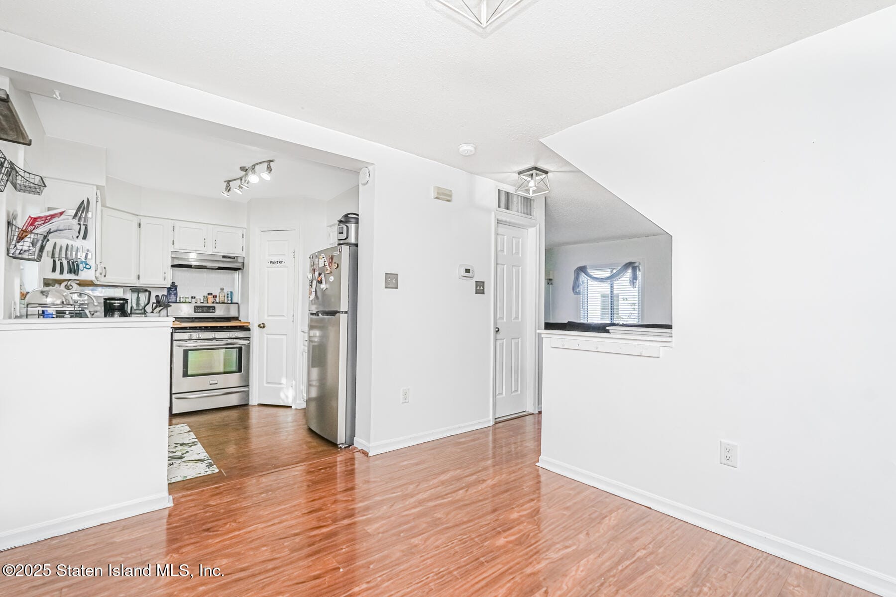 70 Ilyssa Way, Staten Island, NY, 10312 image 11