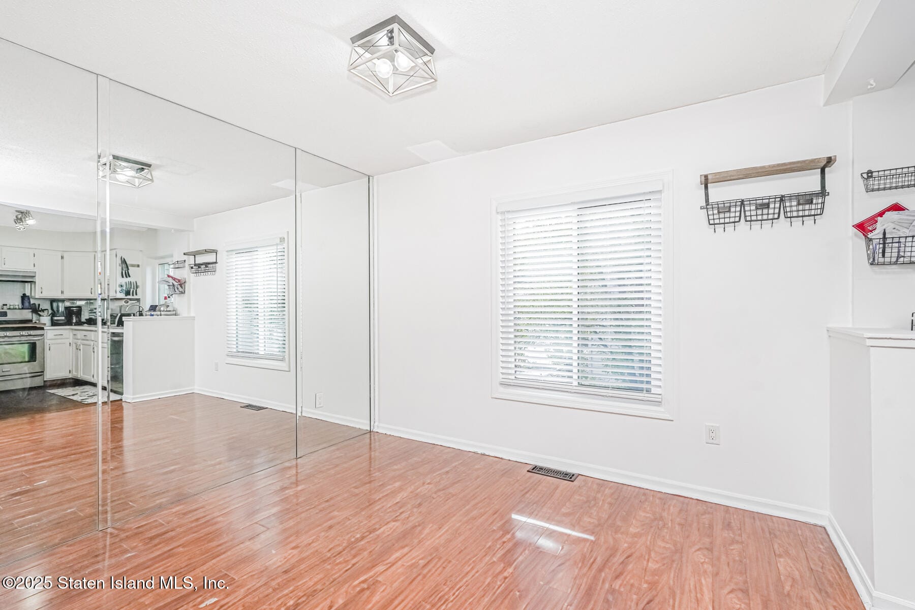 70 Ilyssa Way, Staten Island, NY, 10312 image 18