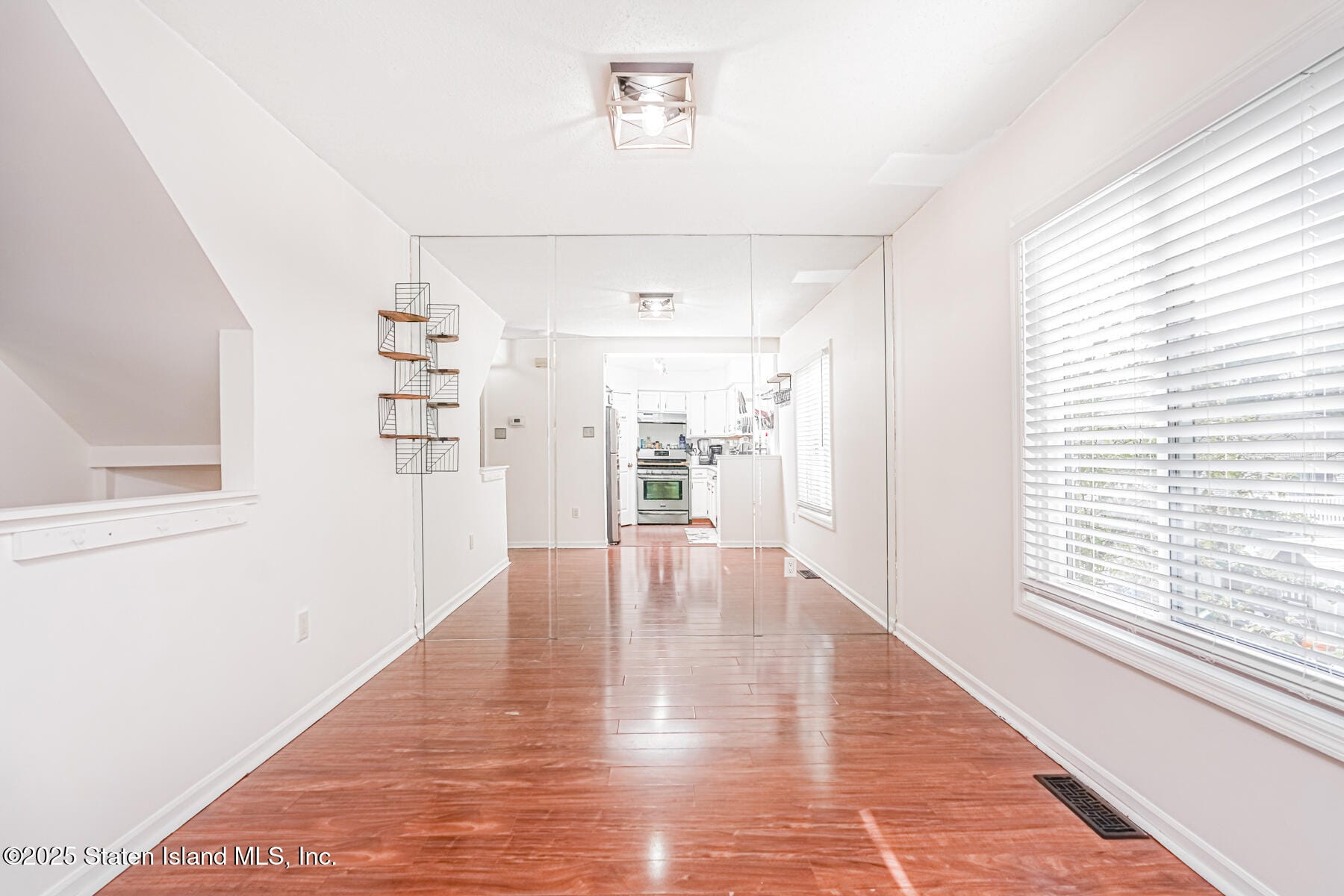 70 Ilyssa Way, Staten Island, NY, 10312 image 22