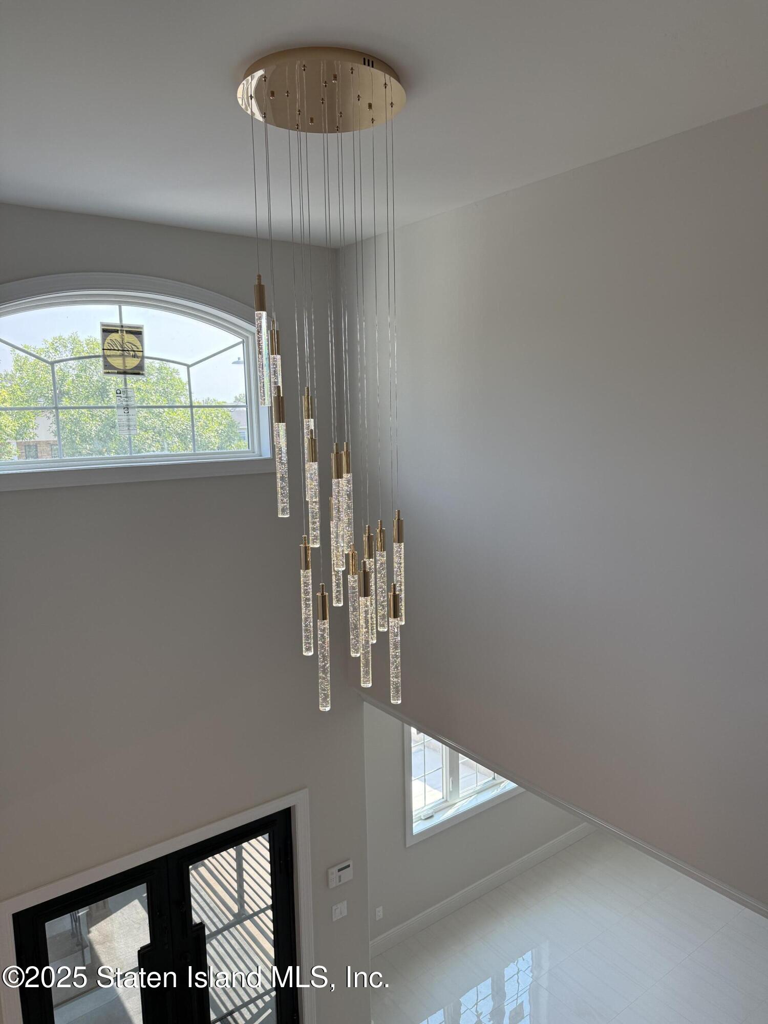 1047 Edgegrove Avenue Image 4