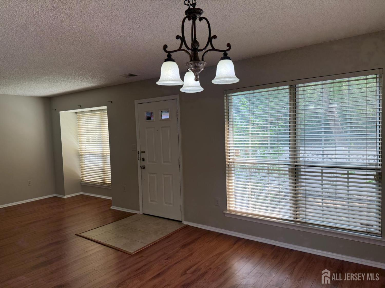 131 Albury Way, North Brunswick, NJ, 08902 image 34