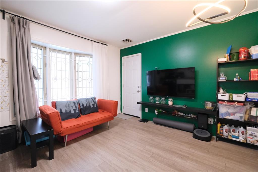 193 10th Street Image 3