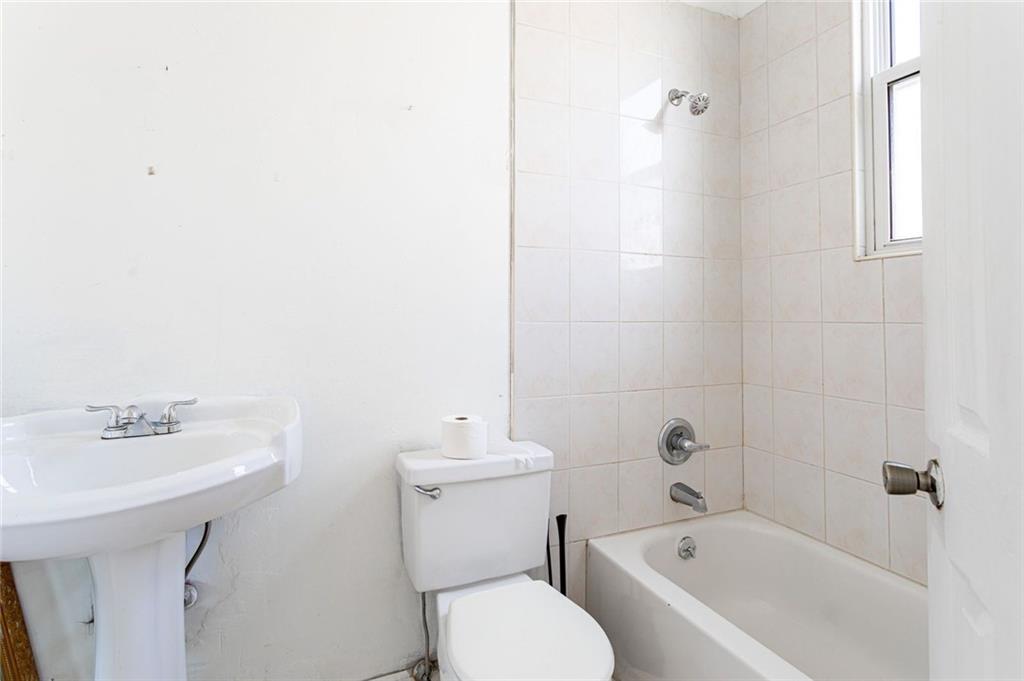 992 Huguenot Avenue, Staten  Island, New York, 10312 image 36