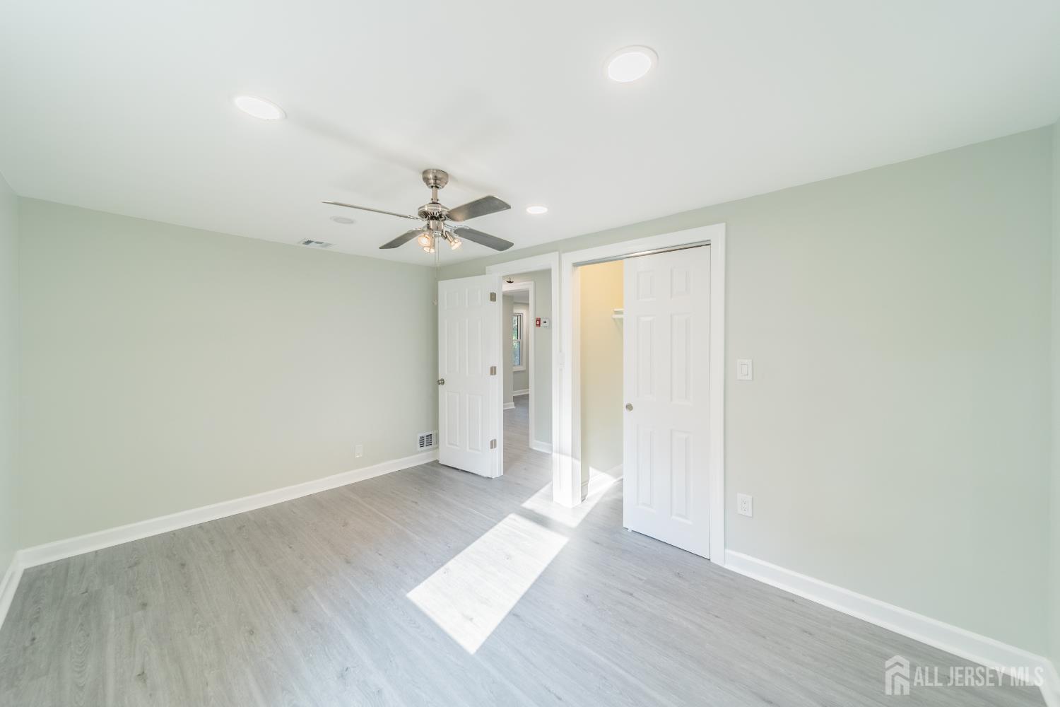 901 Palmer Avenue, Holmdel, NJ, 07733 image 24