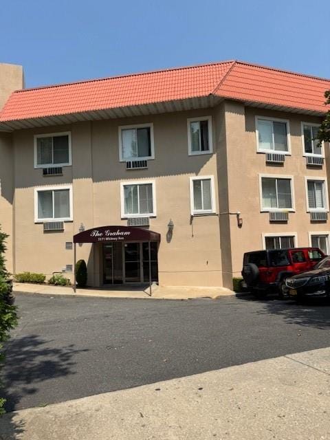 3171 Whitney Avenue 3F Image 3