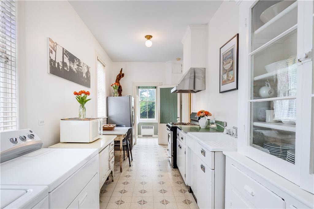 24 Saint Stephens Place, Staten  Island, New York, 10306 image 19