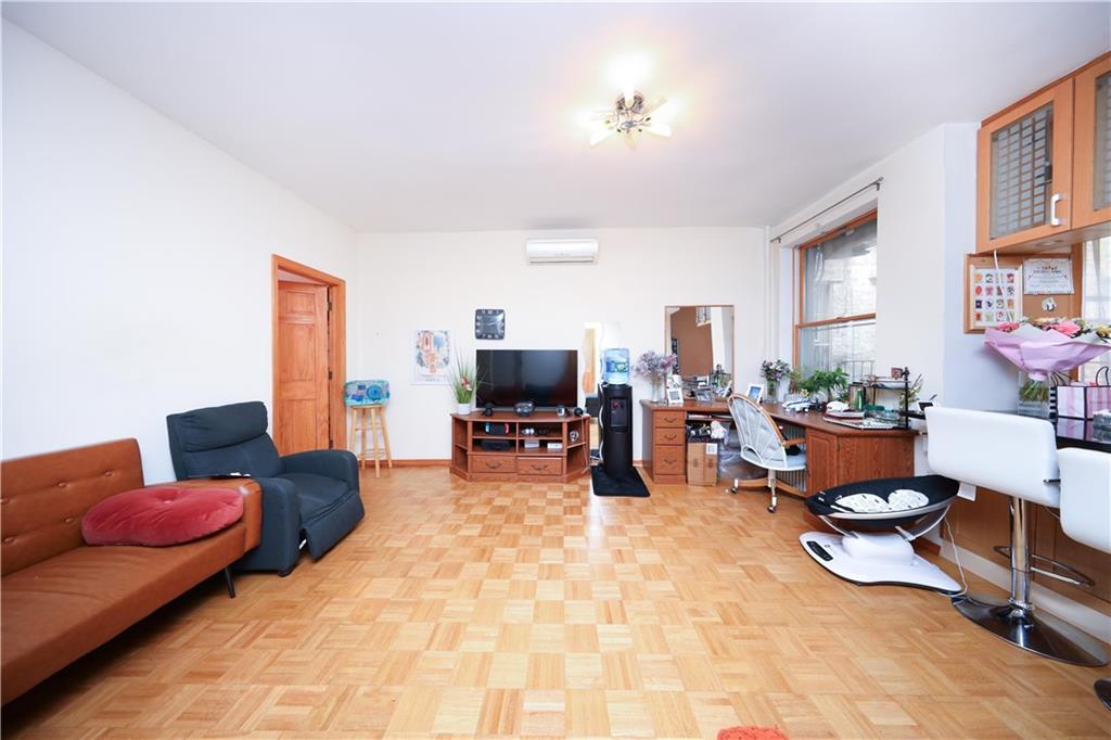2391 East 3rd Street Image 4