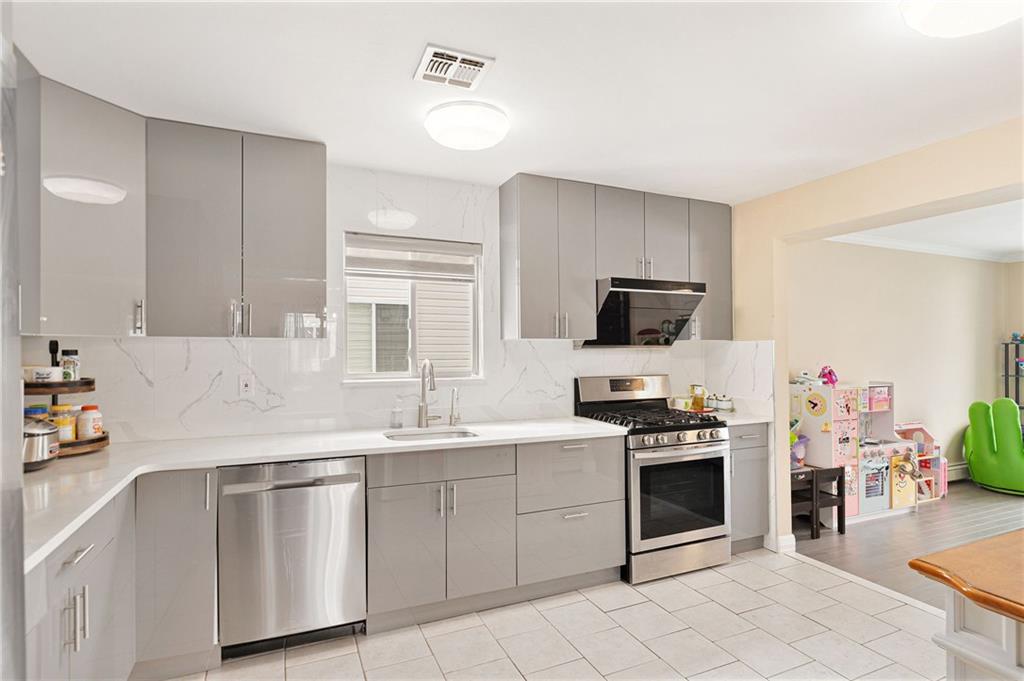 62 Dexter Avenue, Staten  Island, New York, 10309 image 13