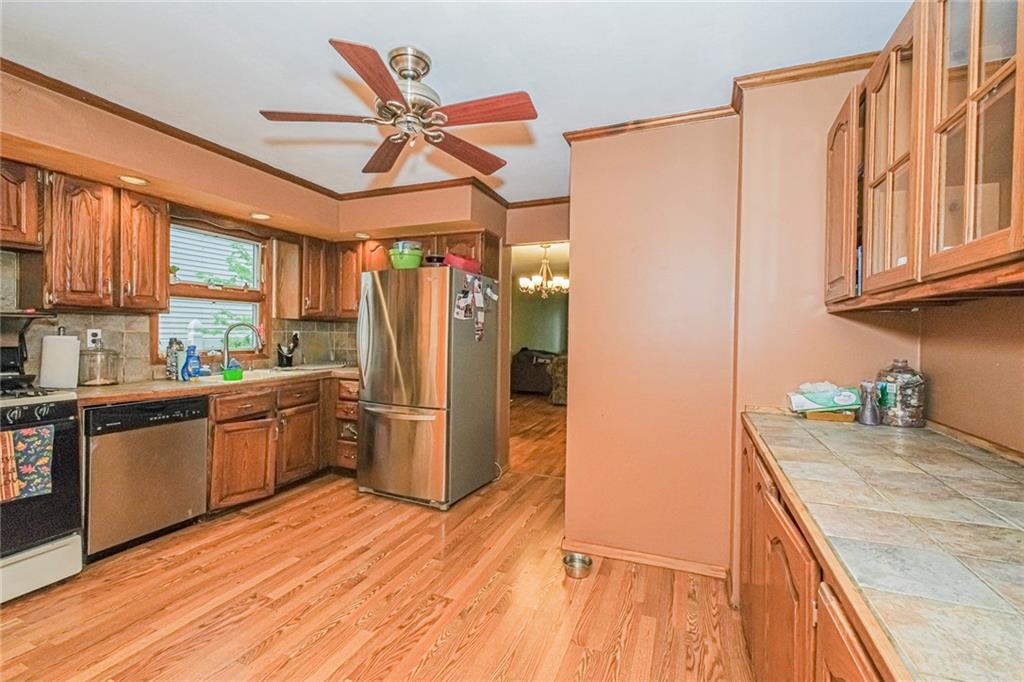 12 Benton Court, Staten  Island, New York, 10306 image 8